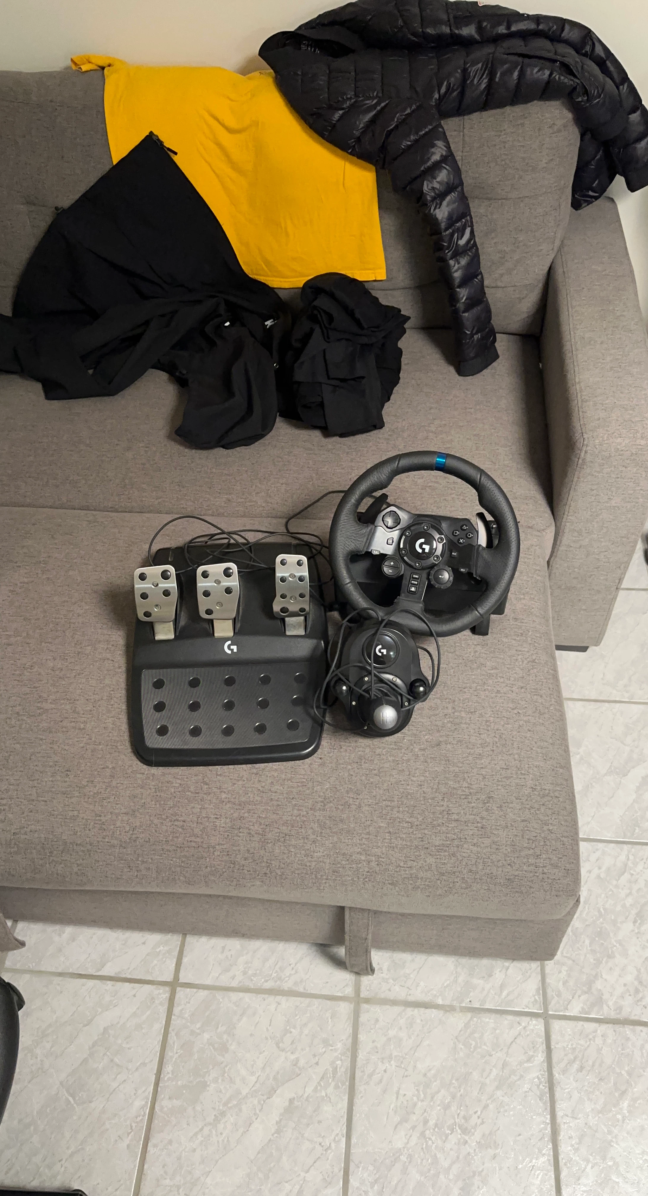 Logitech G Driving Force Racing Wheel and Pedals - CASH ONLY