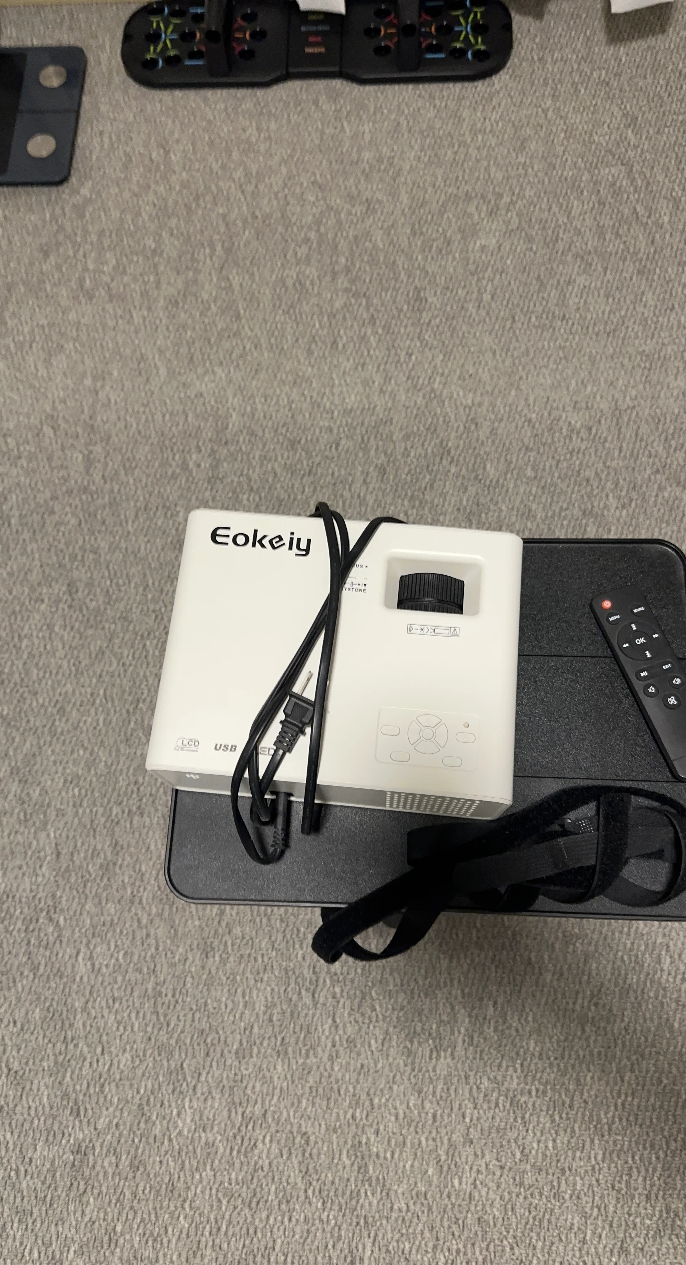Eokeiy LCD Projector