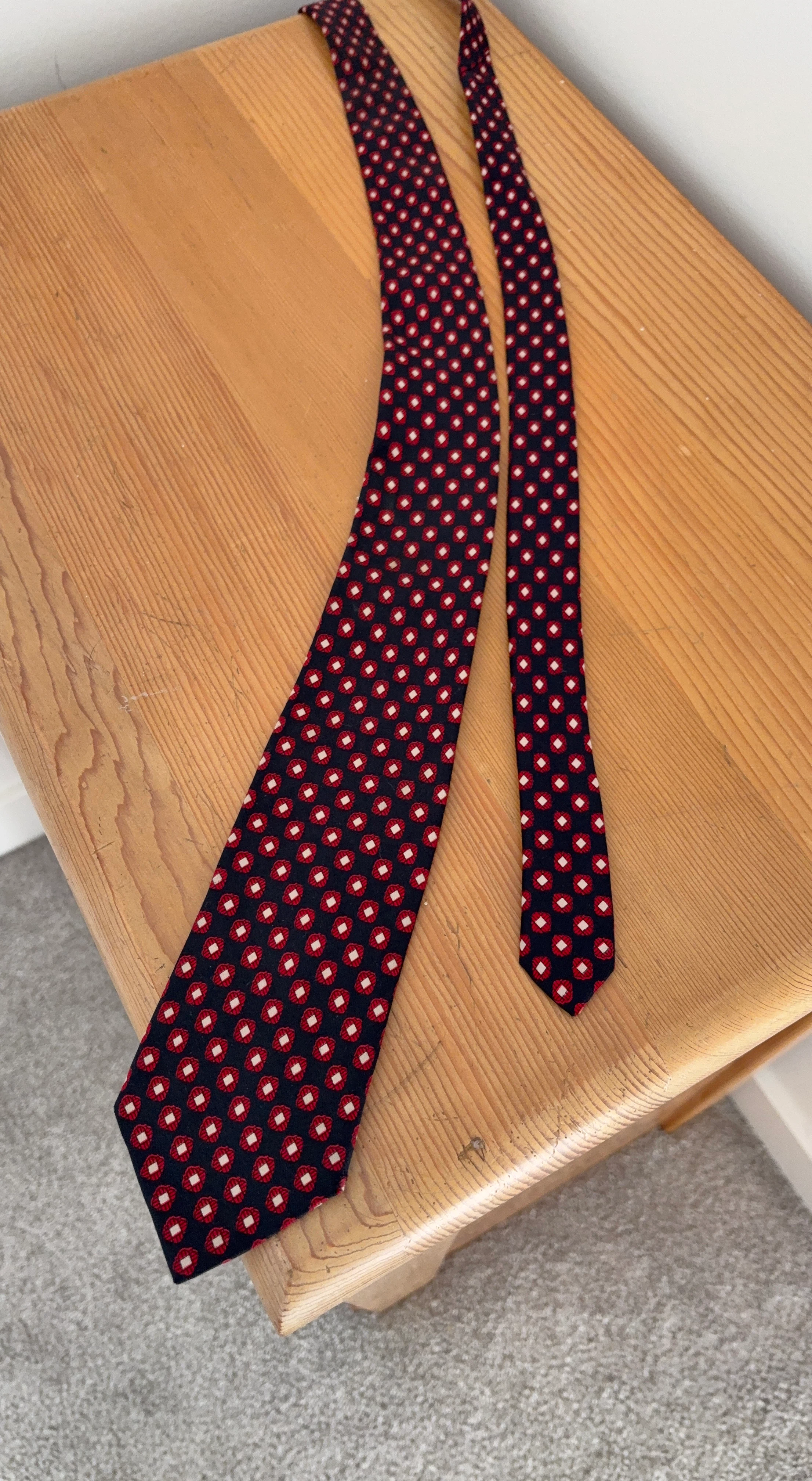 Liberty House Italy Geometric Pattern Tie