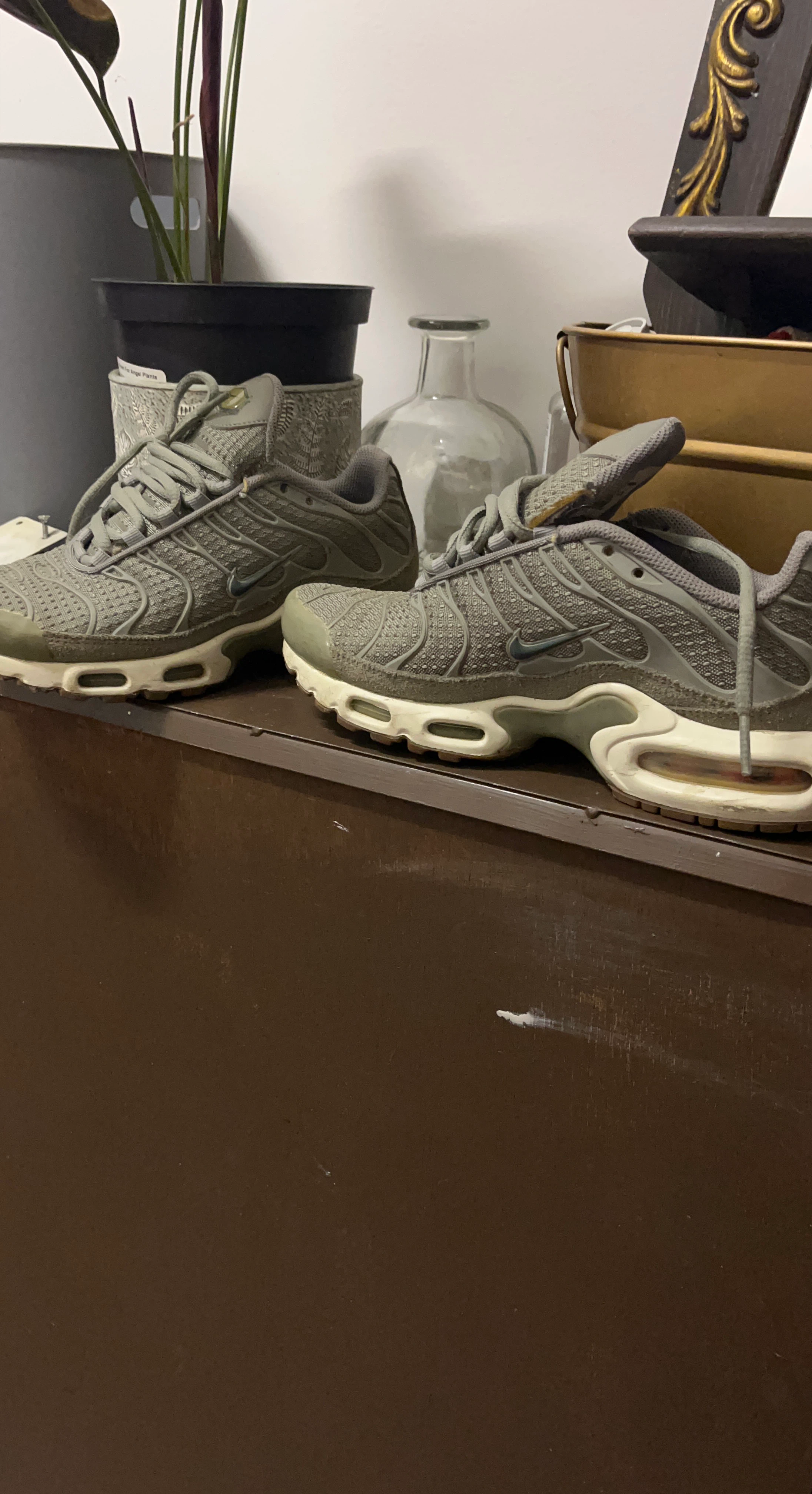 Nike Air Max Plus TN  Olive Green Sneakers