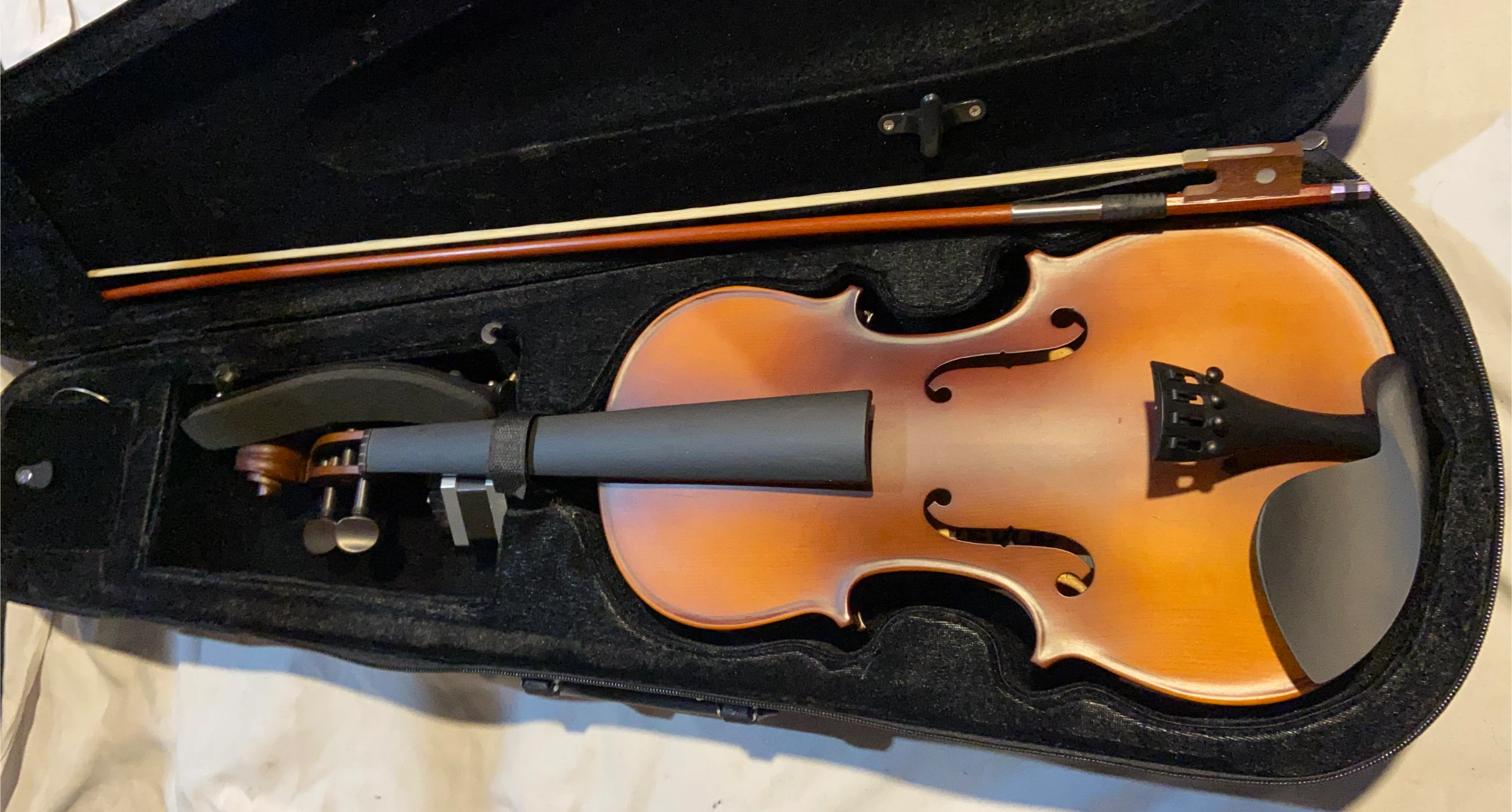 Full Size Violin with Case and Bow (NO STRINGS)*PICK UP ASAP*