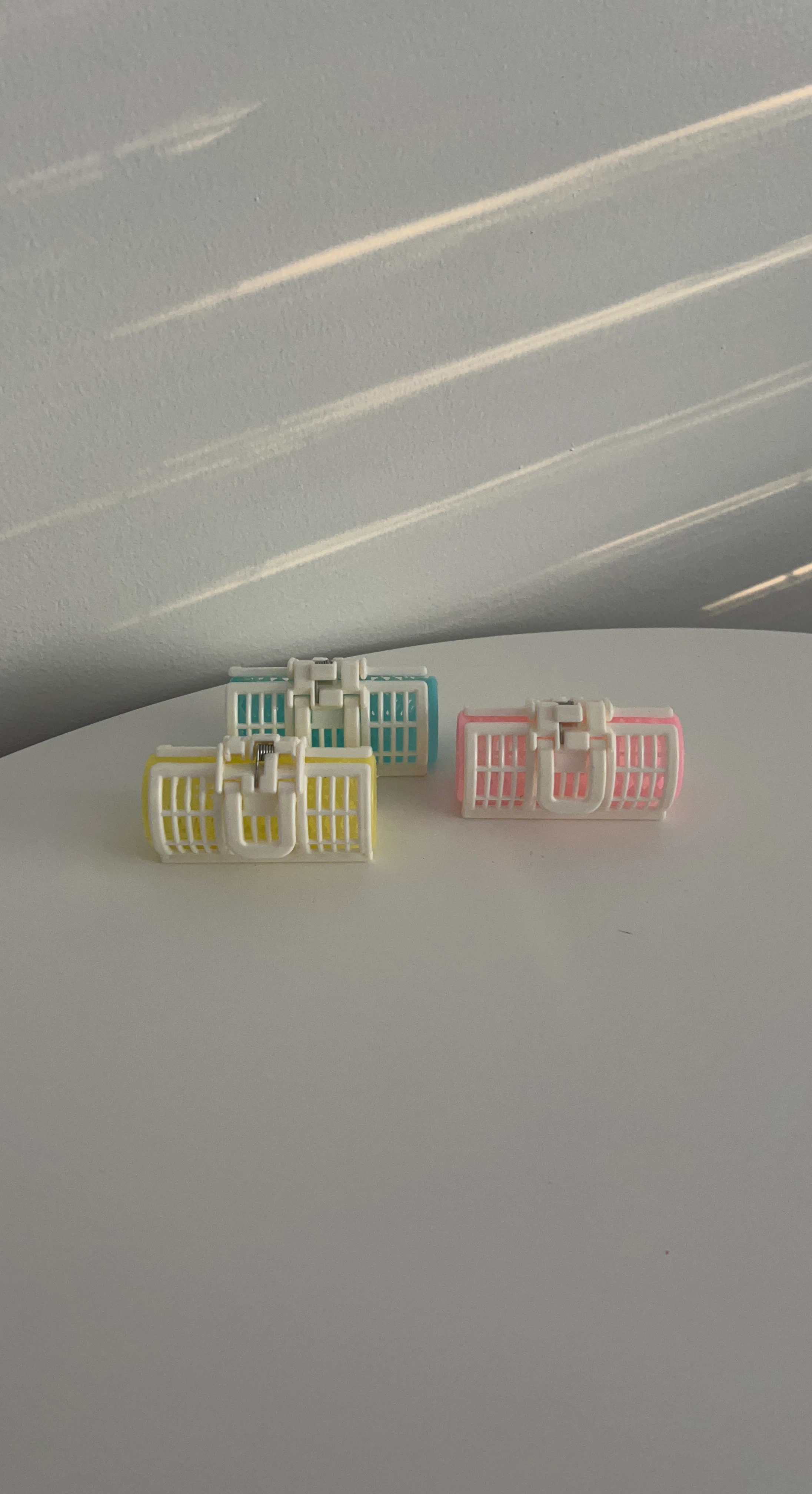 Set of 3 Plastic Hair Rollers with Clips