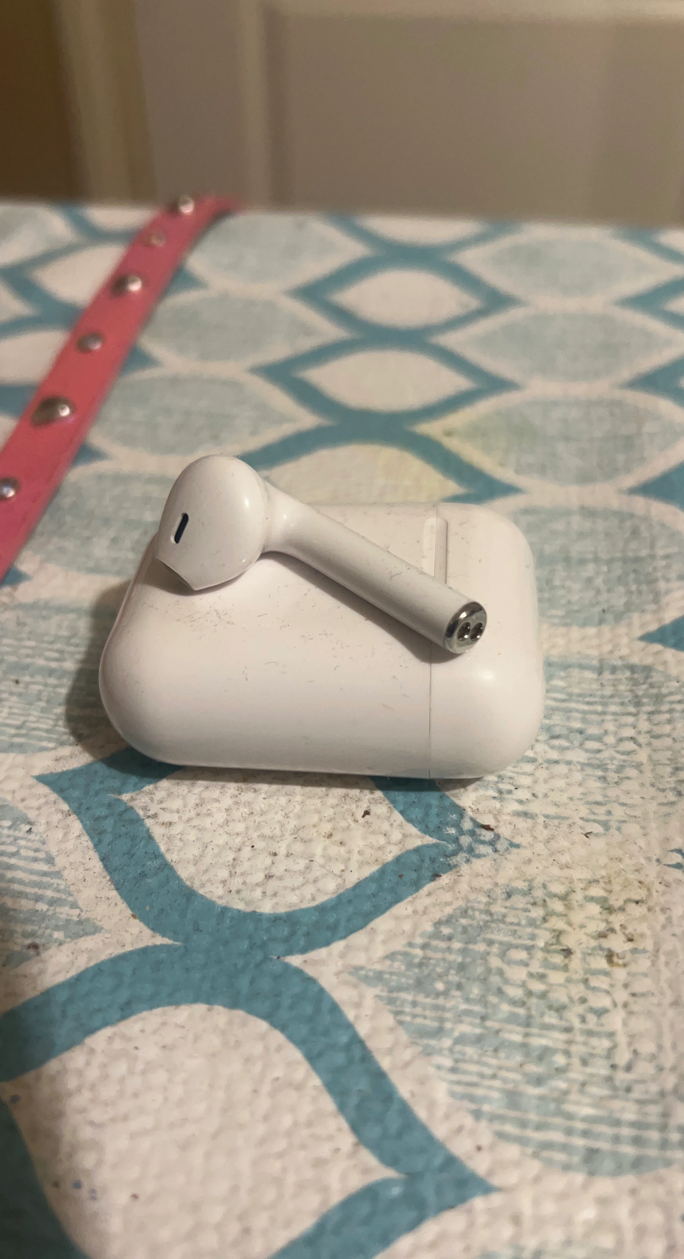 Apple AirPods with Charging Case