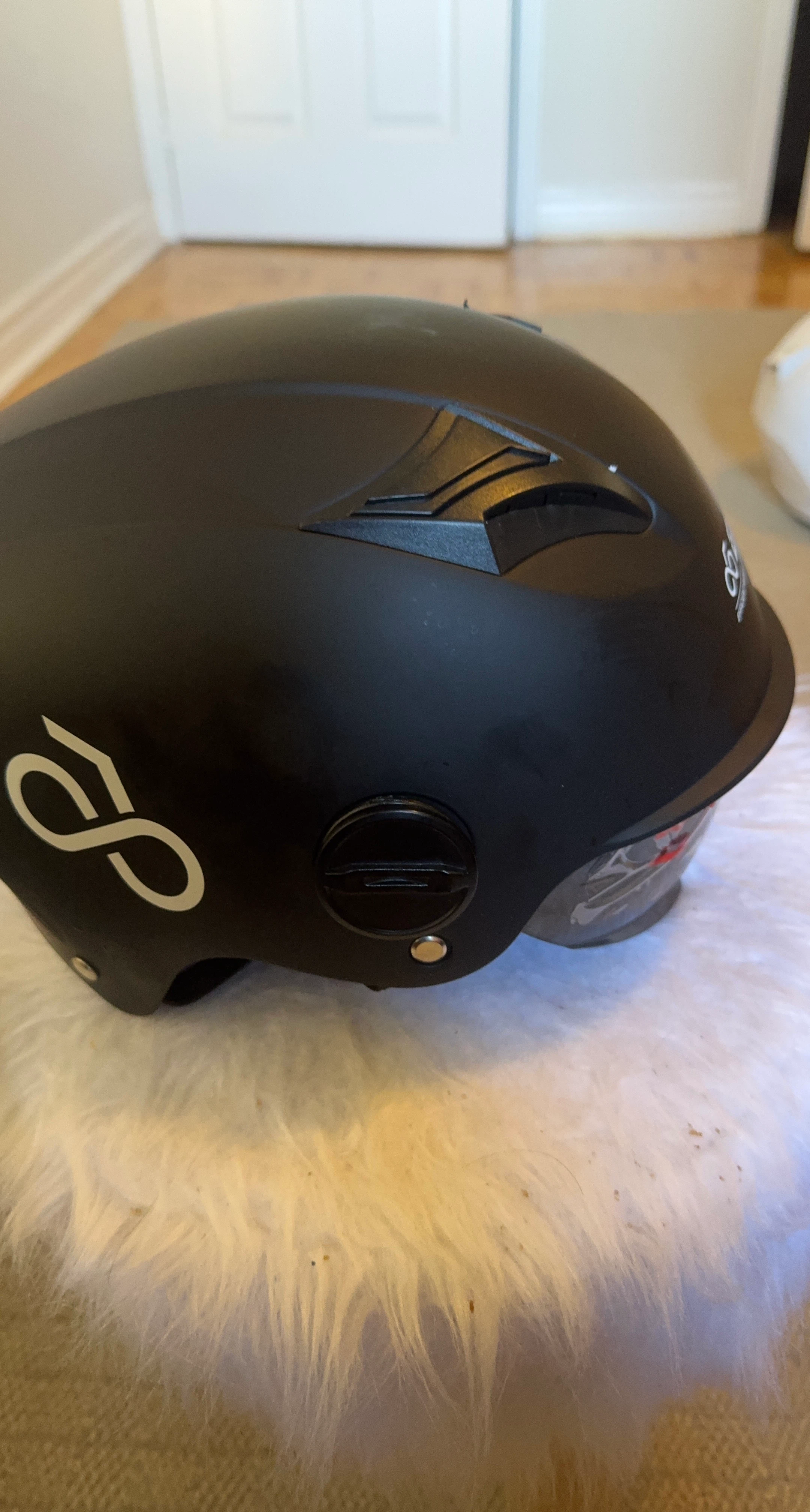 EFFI Matte Black Helmet with Twin Shield System