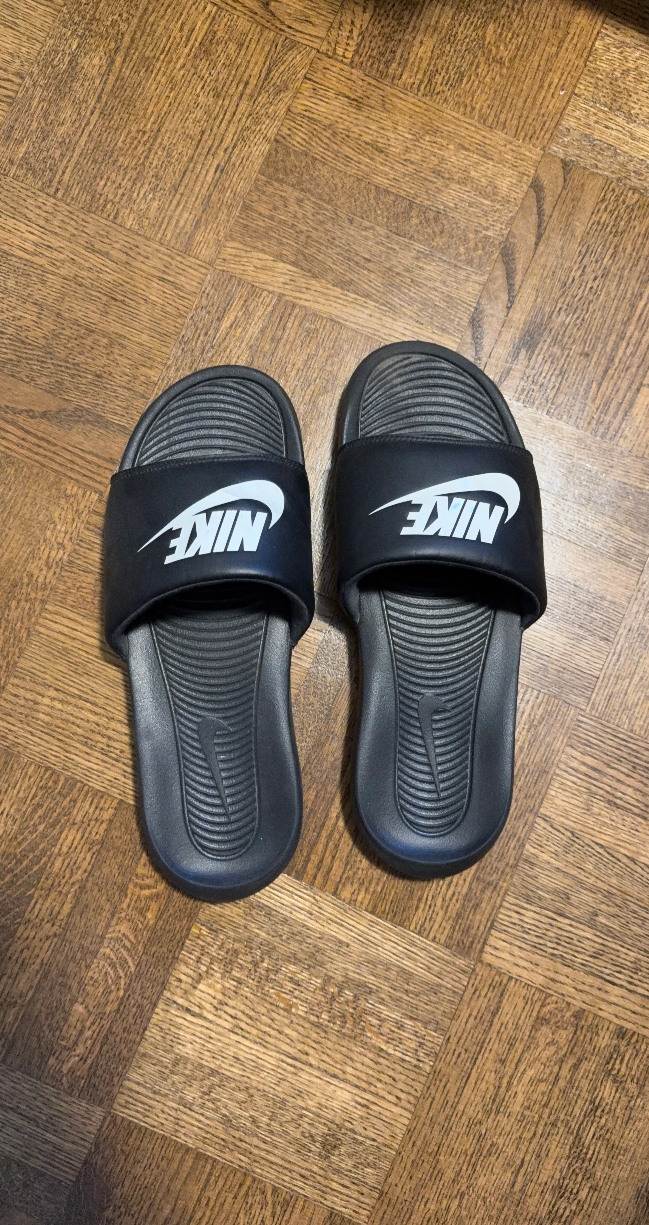 Nike Slides Black