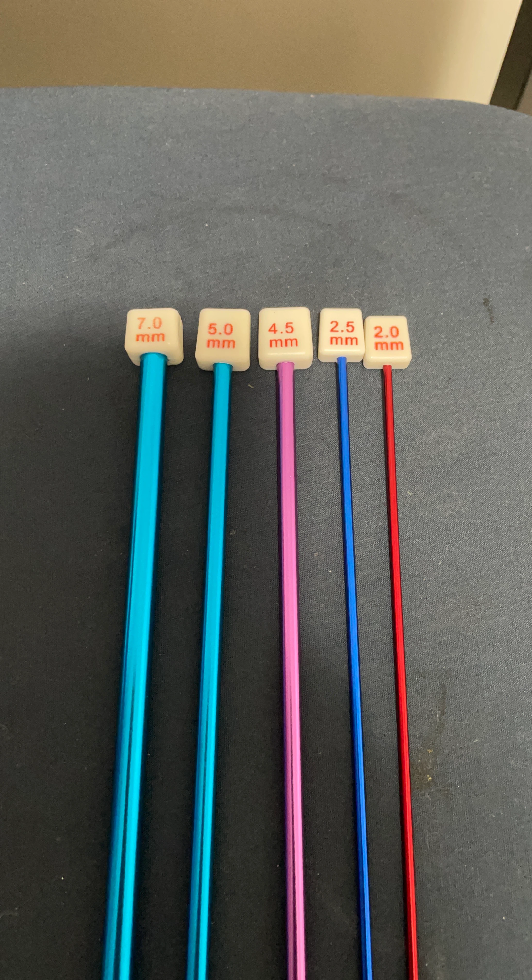 Set of 5 Aluminum Knitting Needles