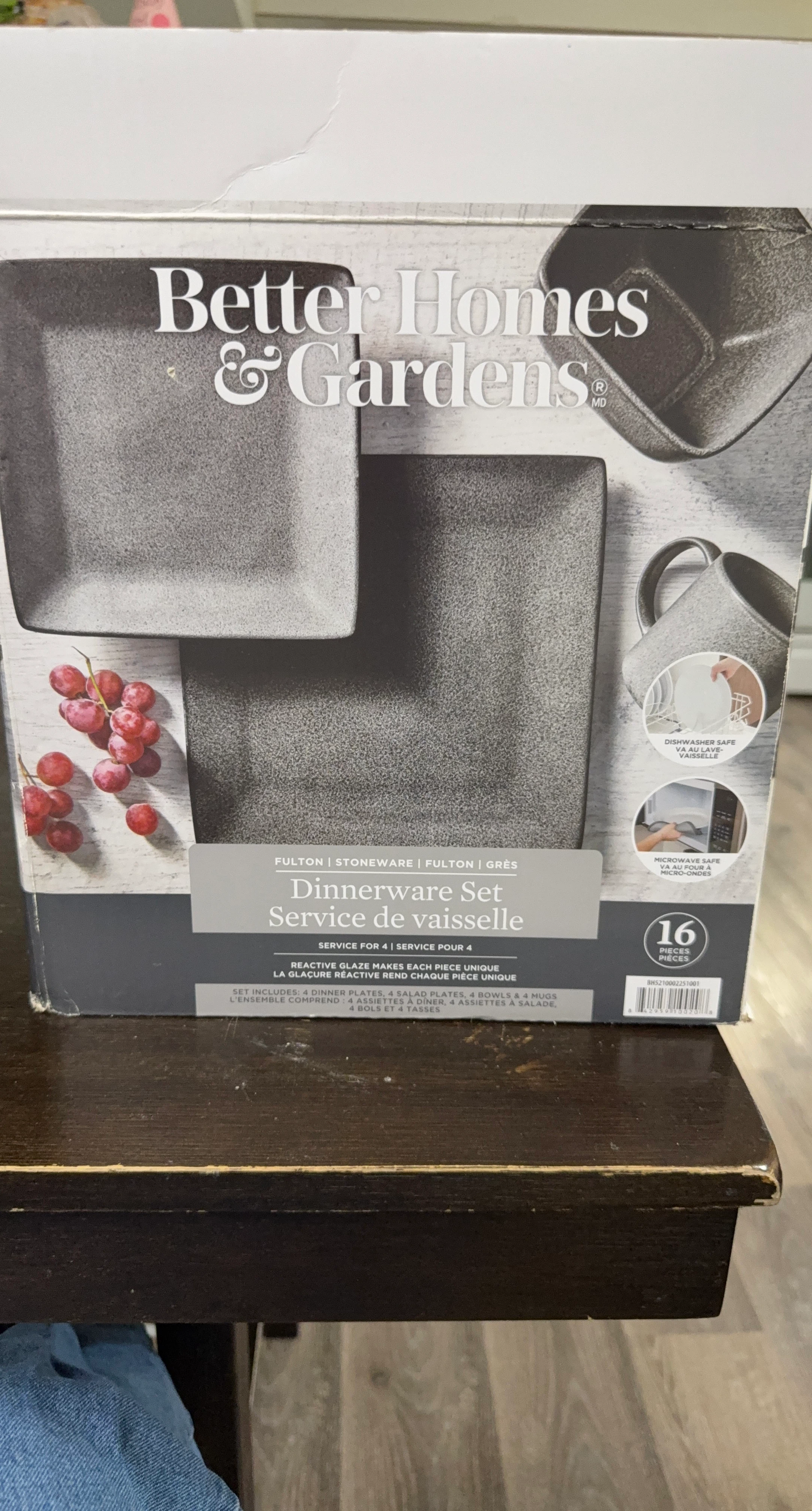 Better Homes & Gardens Fulton 16-Piece Dinnerware Set