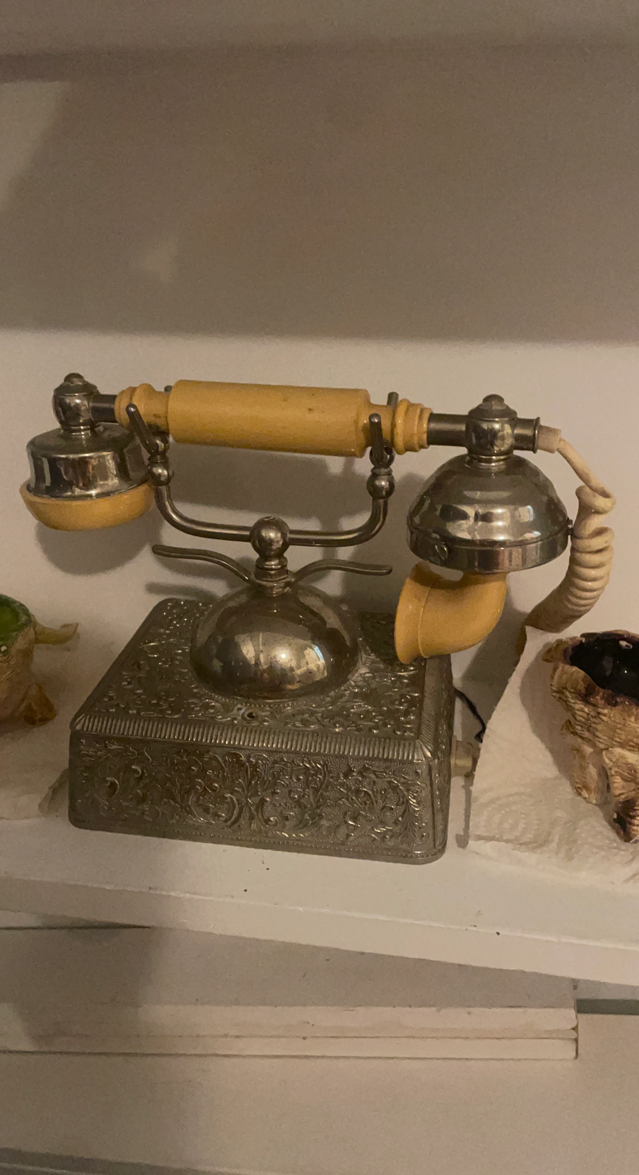 Vintage Style Decorative Telephone