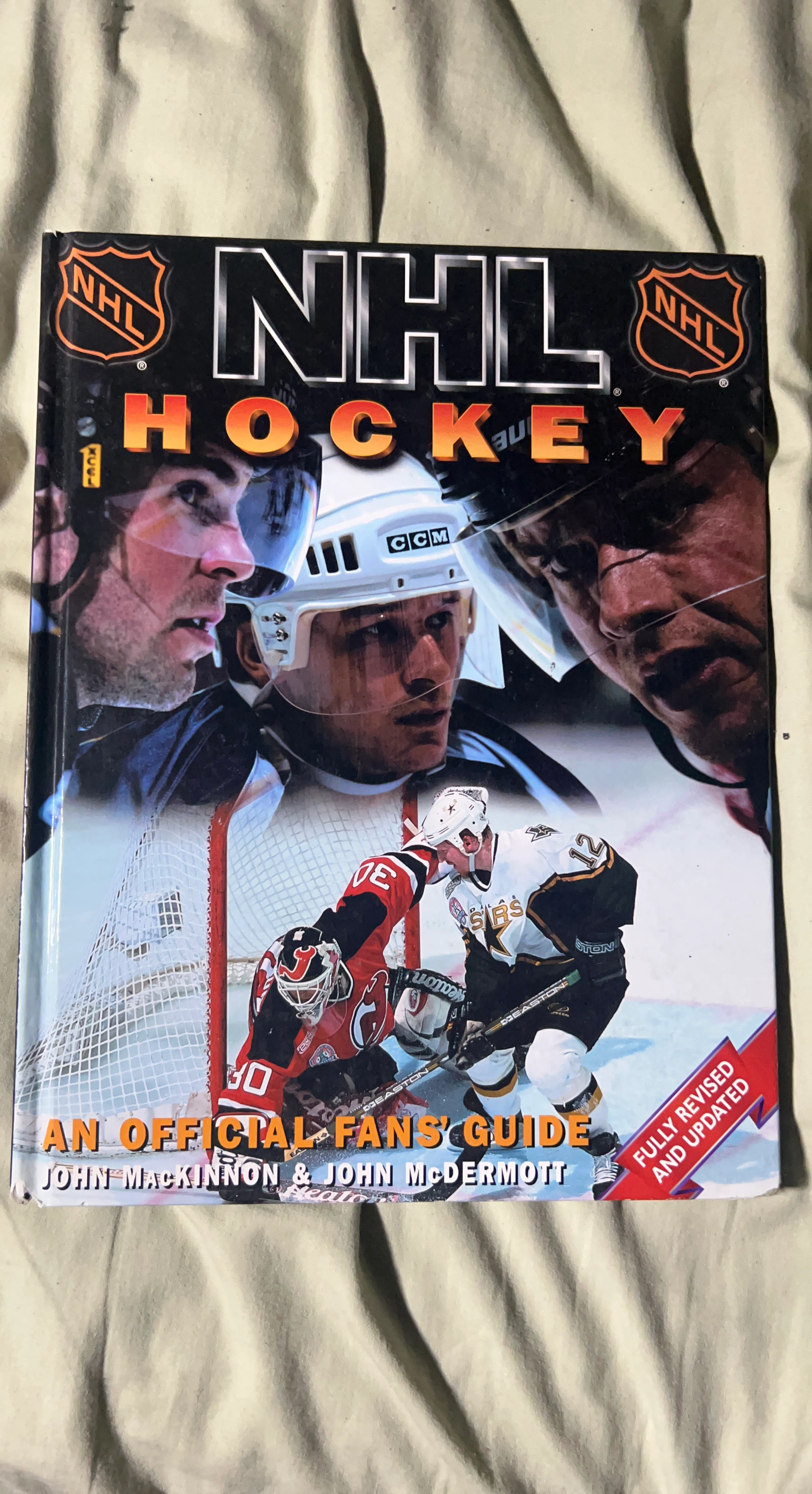 NHL Hockey: An Official Fans' Guide