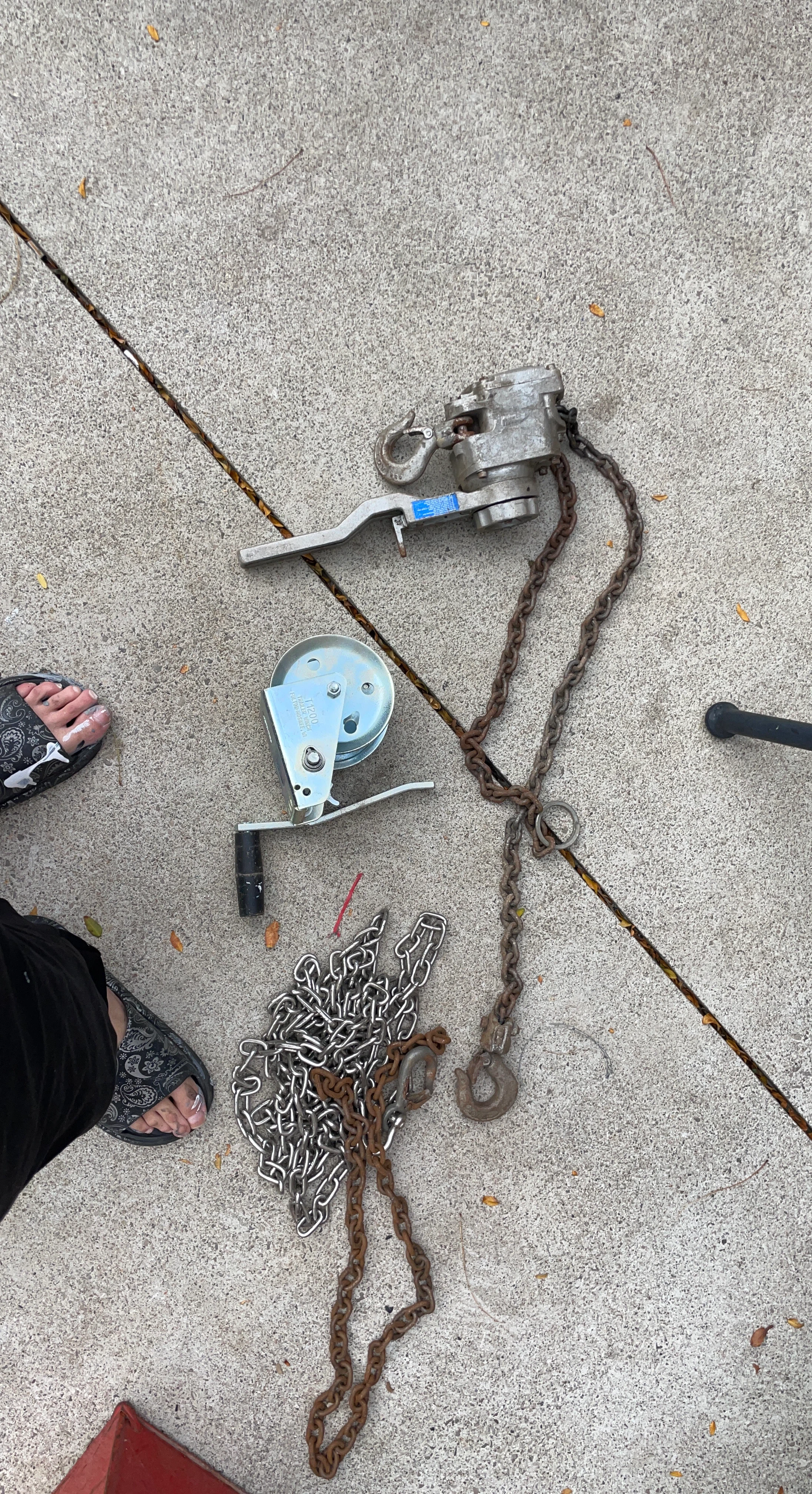 T1200 Trailer Winch and Chains