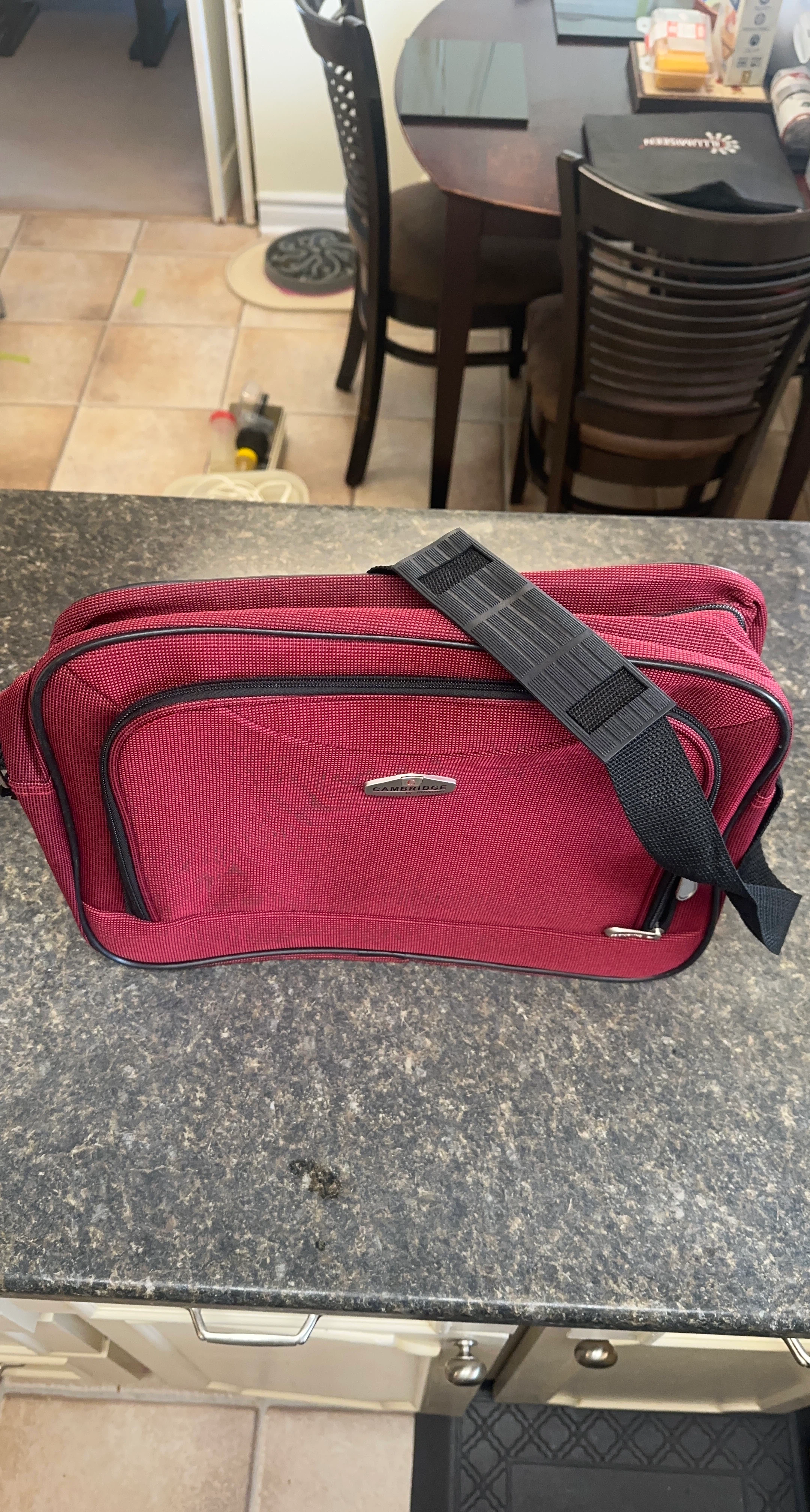 Cambridge Red Travel Shoulder Bag