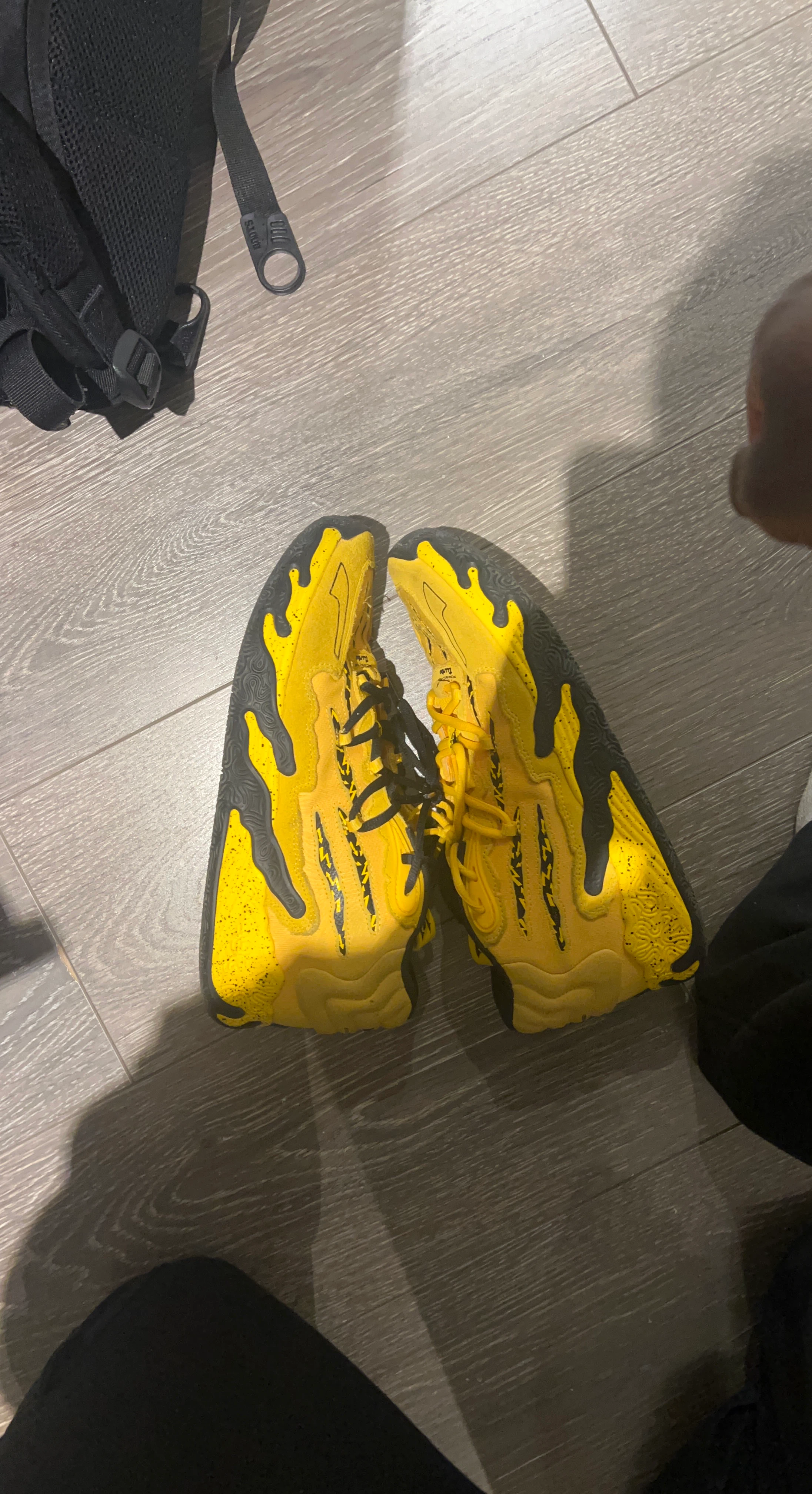 Yellow Melos