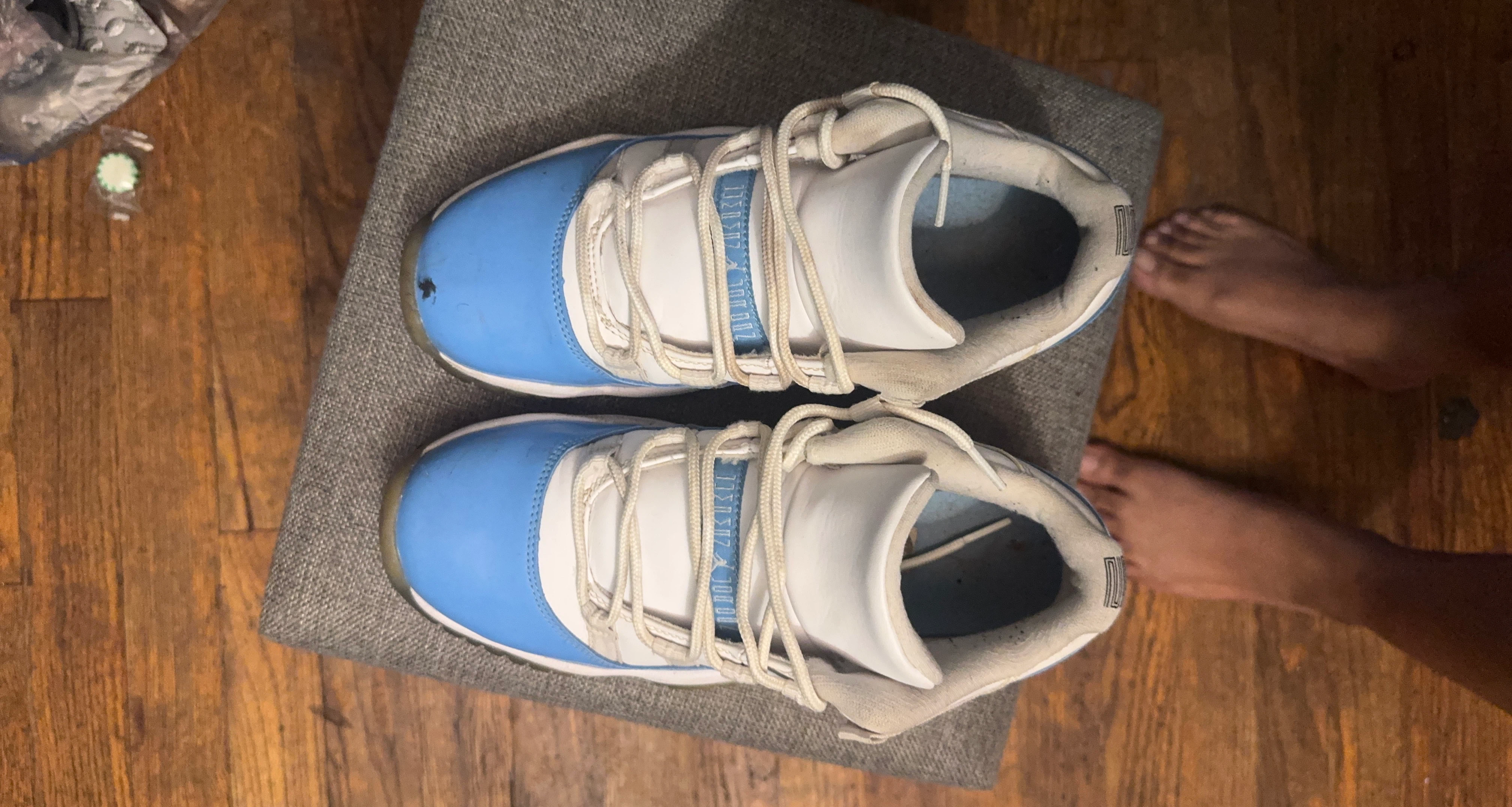 Air Jordan 11 Low University Blue