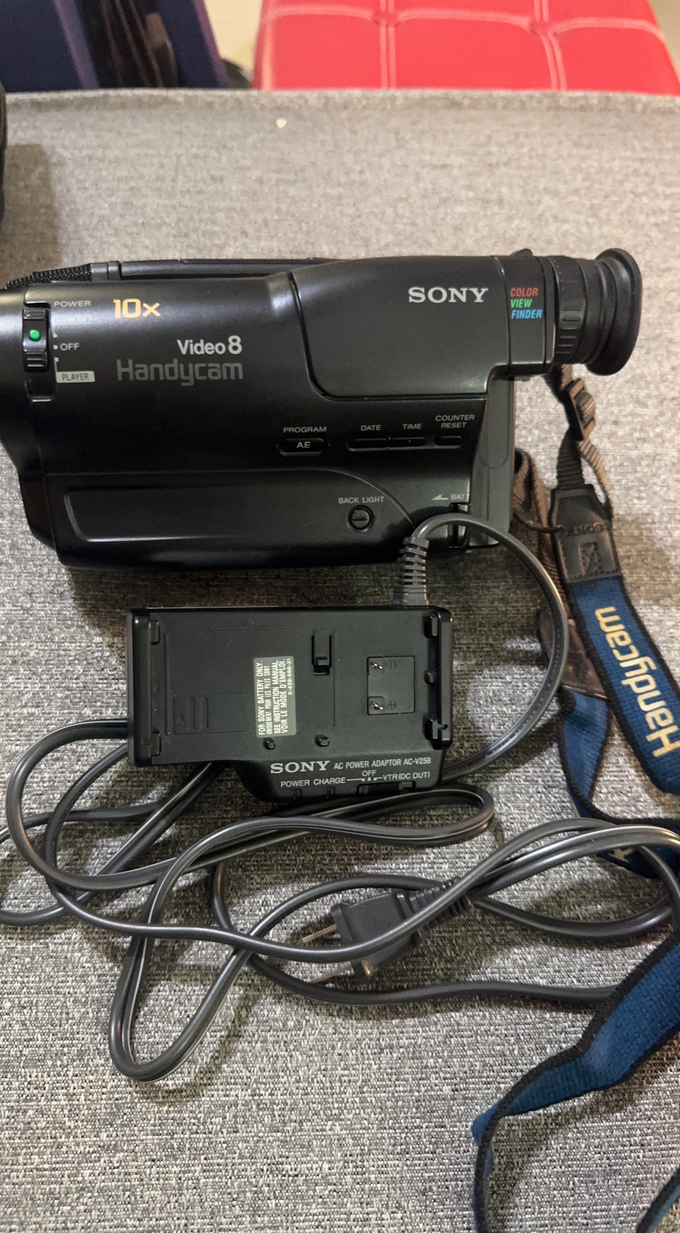 Sony Video 8 Handycam CCD-TR70