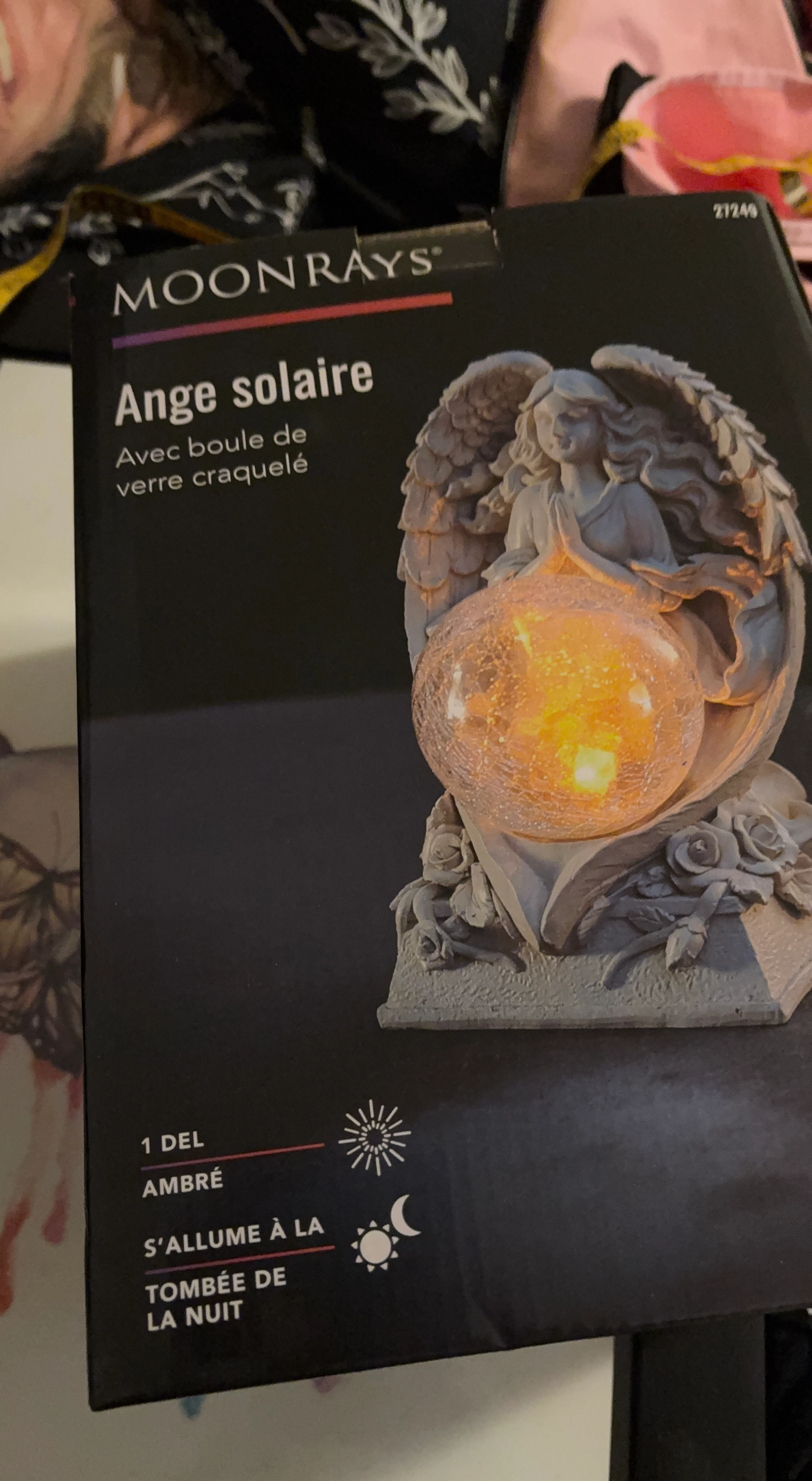 Moonrays Solar Angel with Crackled Glass Ball
