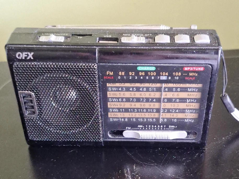 QFX Portable AM/FM/SW Radio