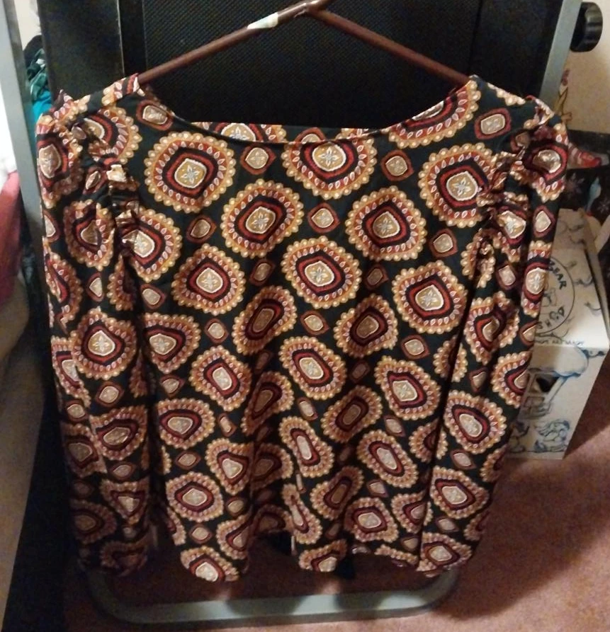 LOFT Patterned Long Sleeve Blouse Size M