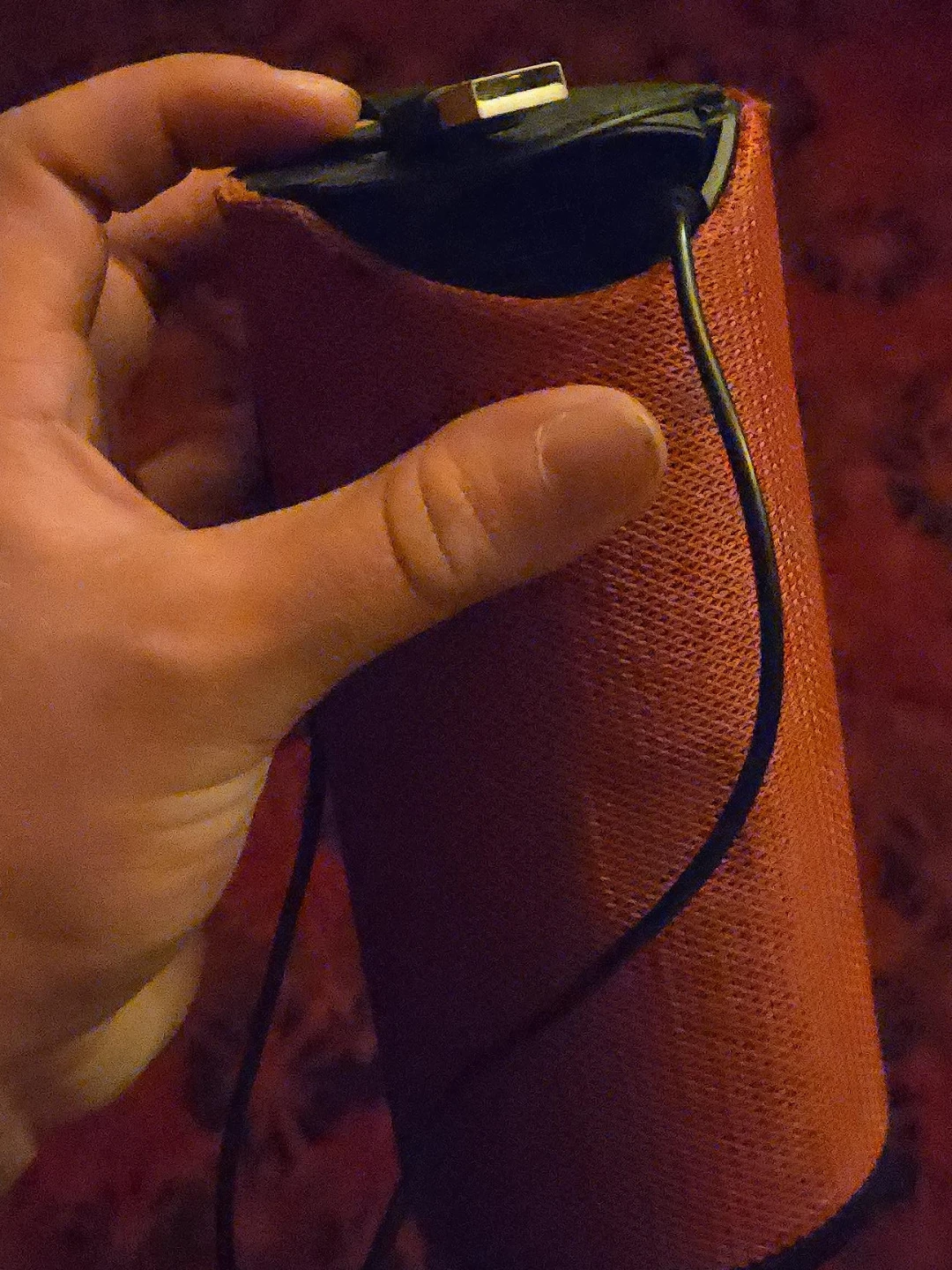 Tech1 Portable Wireless Speaker with Charging Chord.