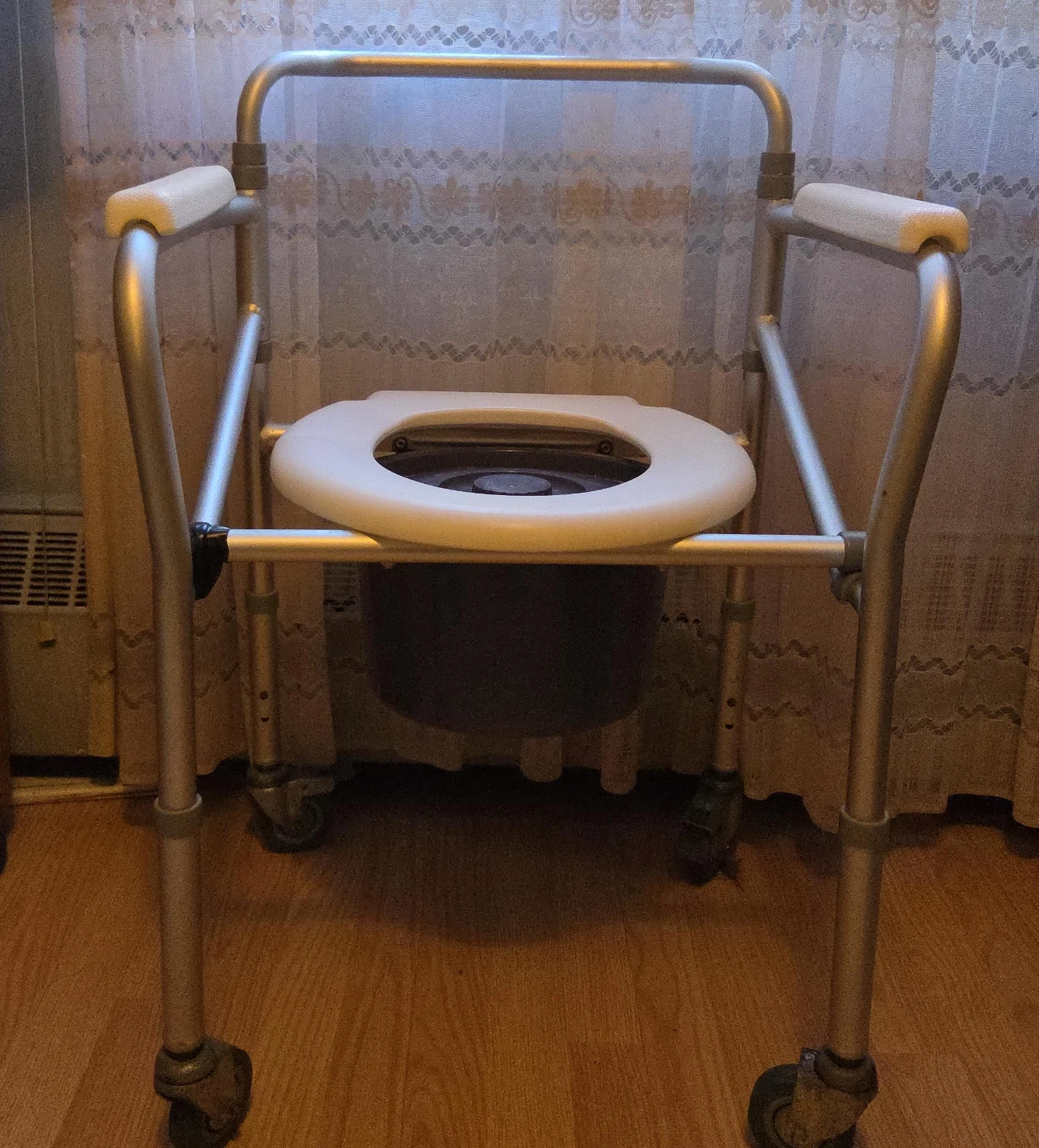 Mobile Commode Chair