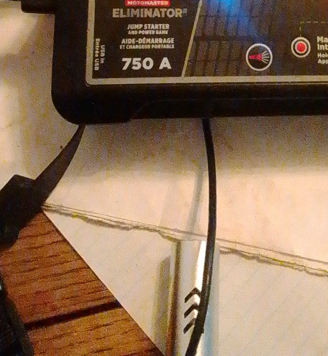 MotoMaster Eliminator 750A Jump Starter and Power Bank