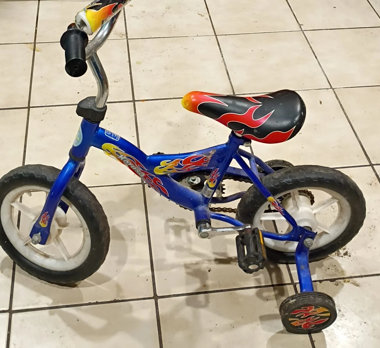 Huffy Skorusa 12-Inch Kids Bike with Training Wheels