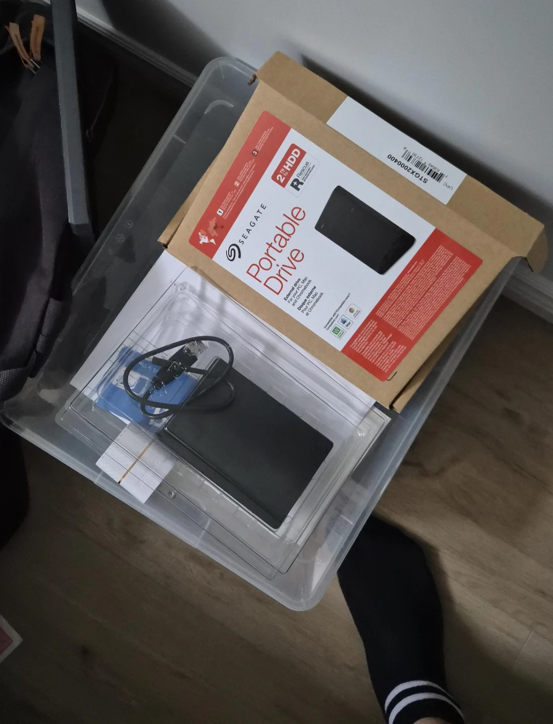 Seagate 2TB Portable External Hard Drive - photo 2