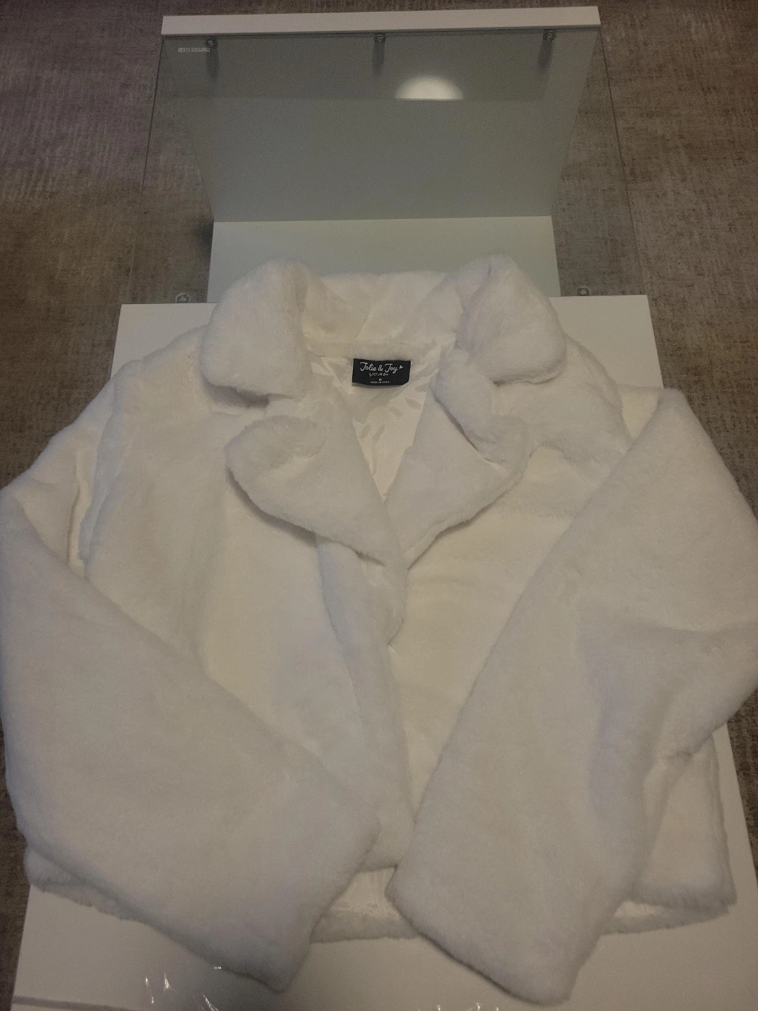 Jolie & Joy White Faux Fur Jacket Size Medium