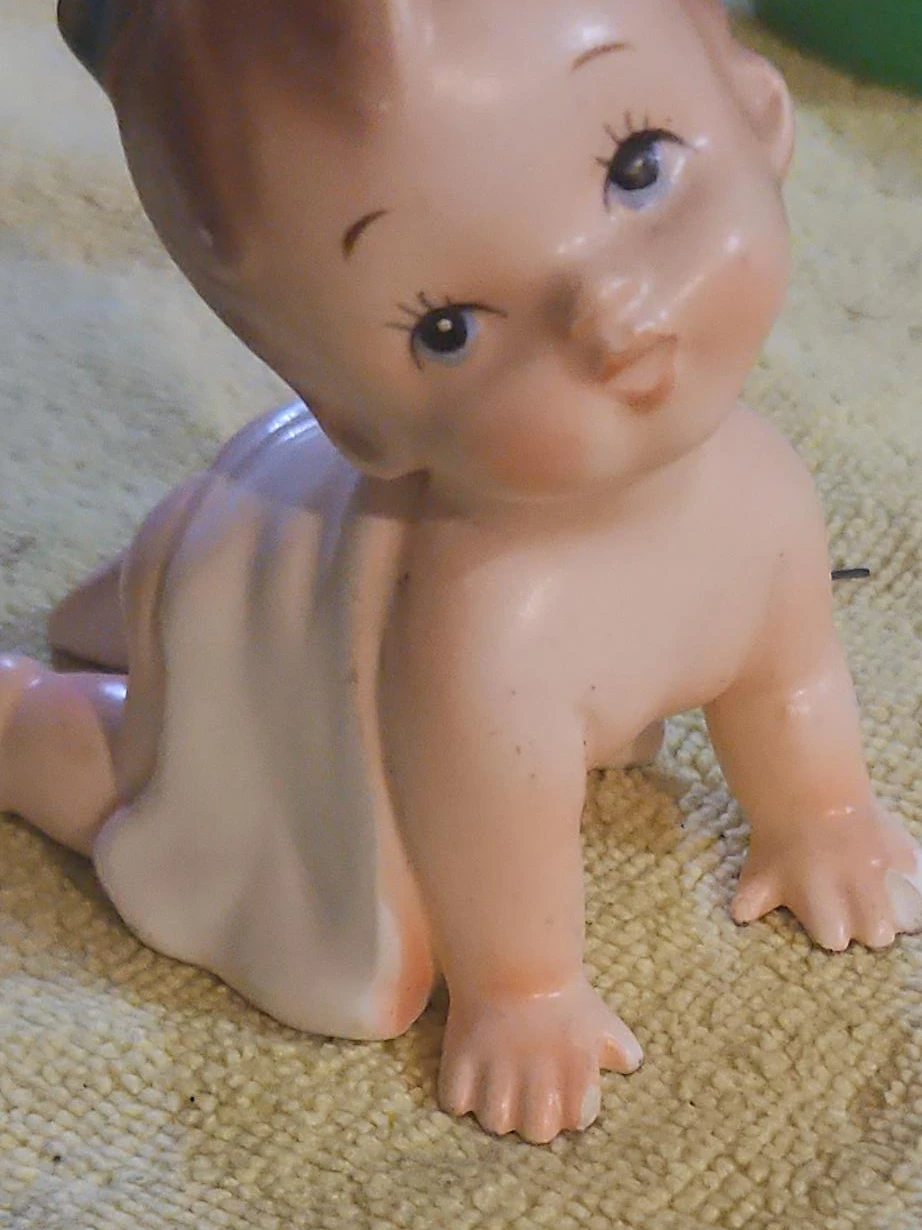 Vintage 1961 Inarco Ceramic Baby Figurine E-183/S