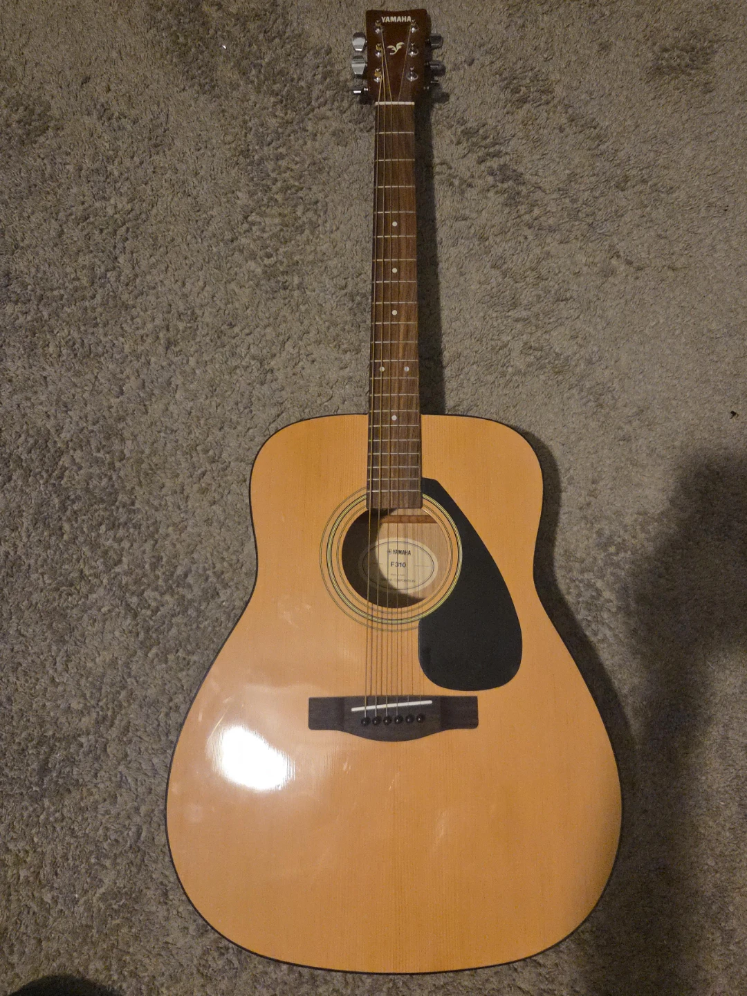 Yamaha F310 Acoustic Guitar With guitar case