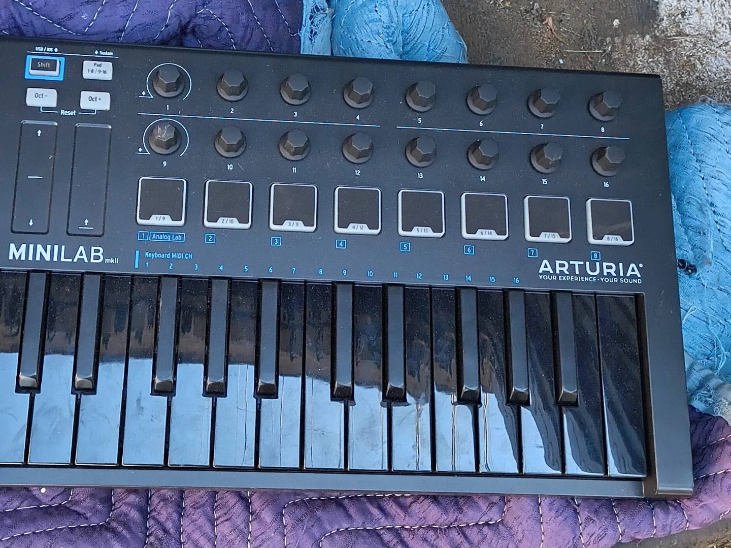 Arturia MiniLab MkII MIDI Controller