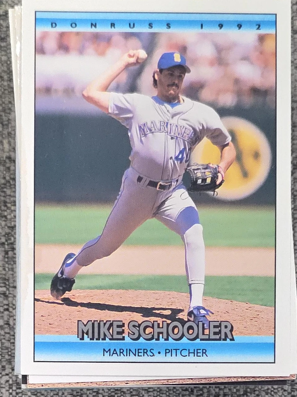 1992 Donruss Mike Schooler baseball card