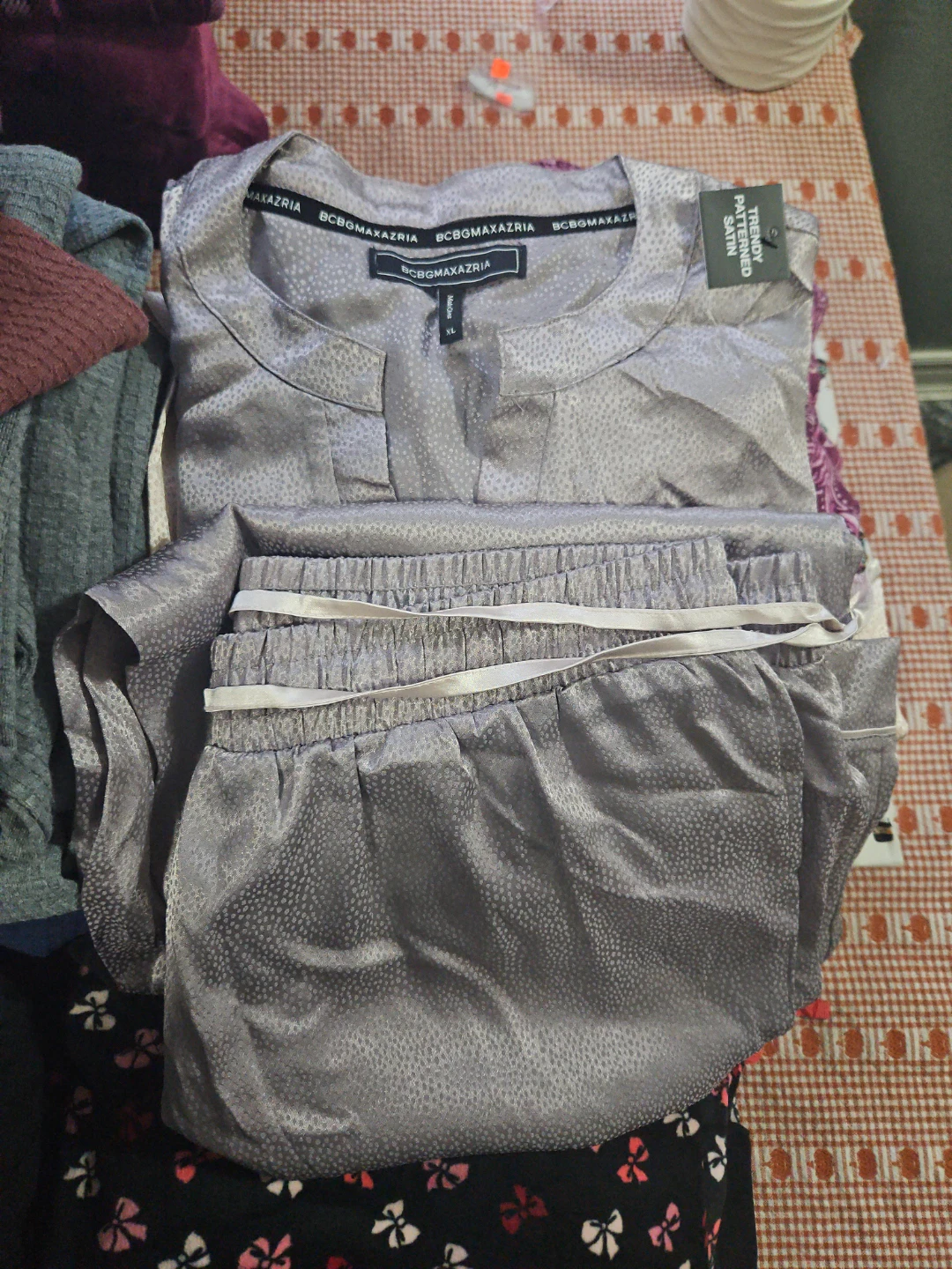 BCBGMAXAZRIA Satin Lounge Set