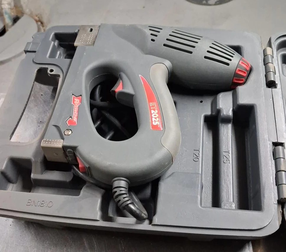 Staple gun
