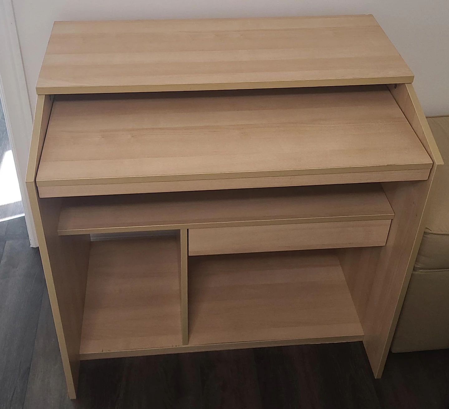 Light Wood Computer Desk