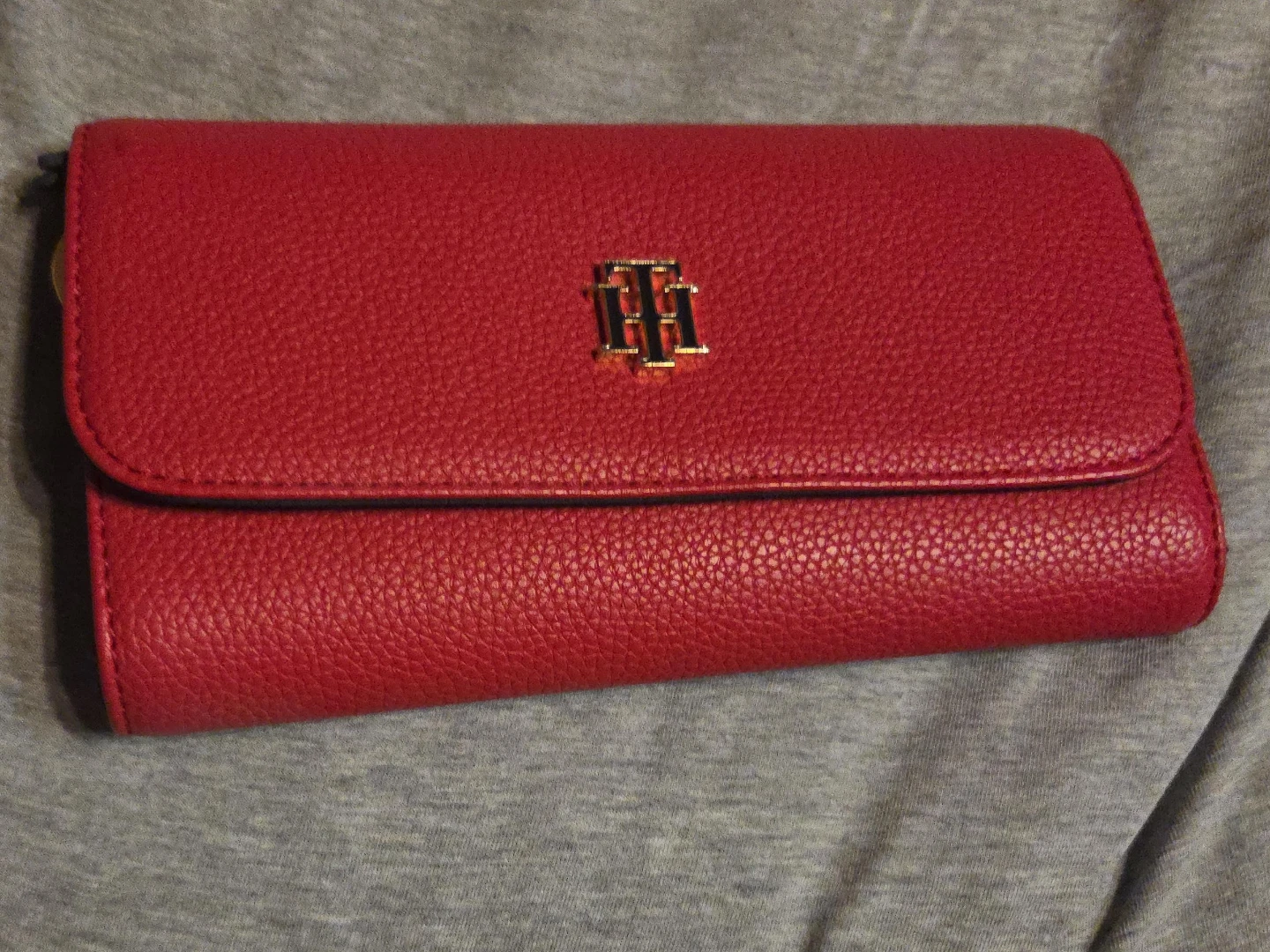 Selection of Tommy Hilfiger and Guess Bags