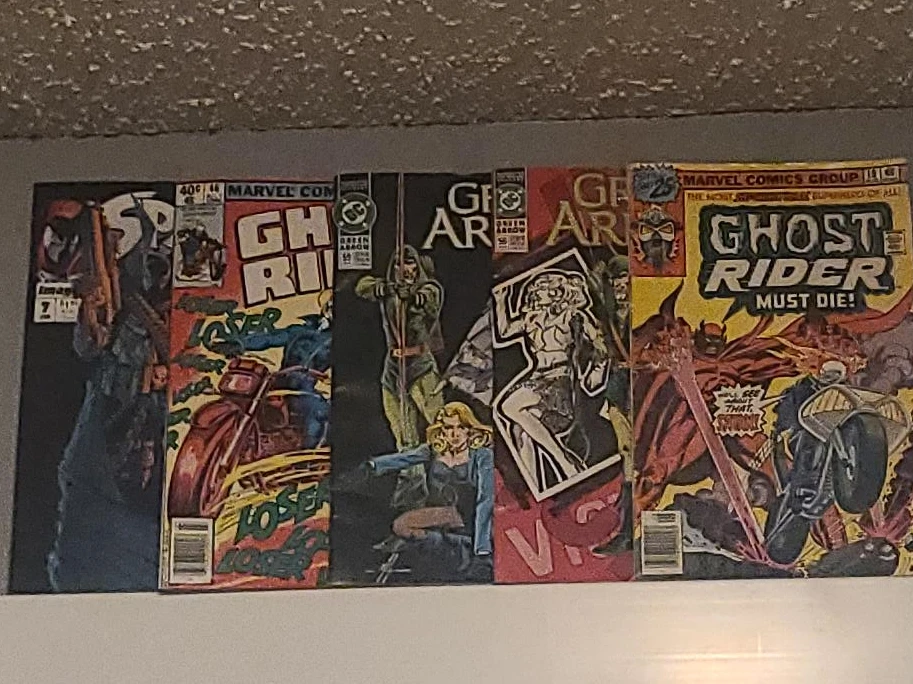 Lot of 5 Vintage Comics Marvel and DC