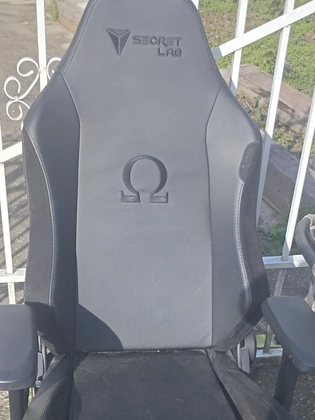 Secretlab Omega Gaming Chair
