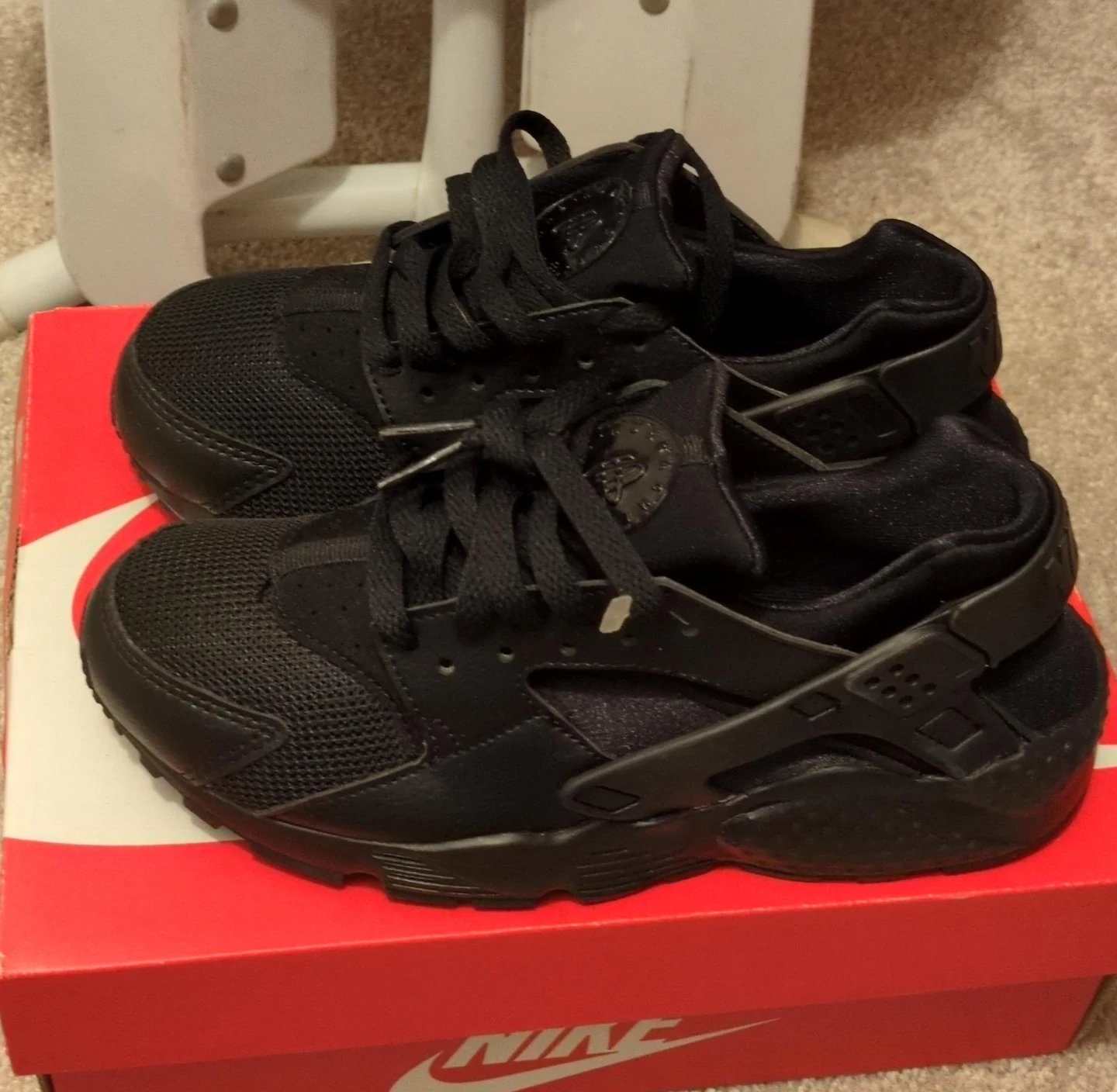Nike Huarache Triple Black Sneakers