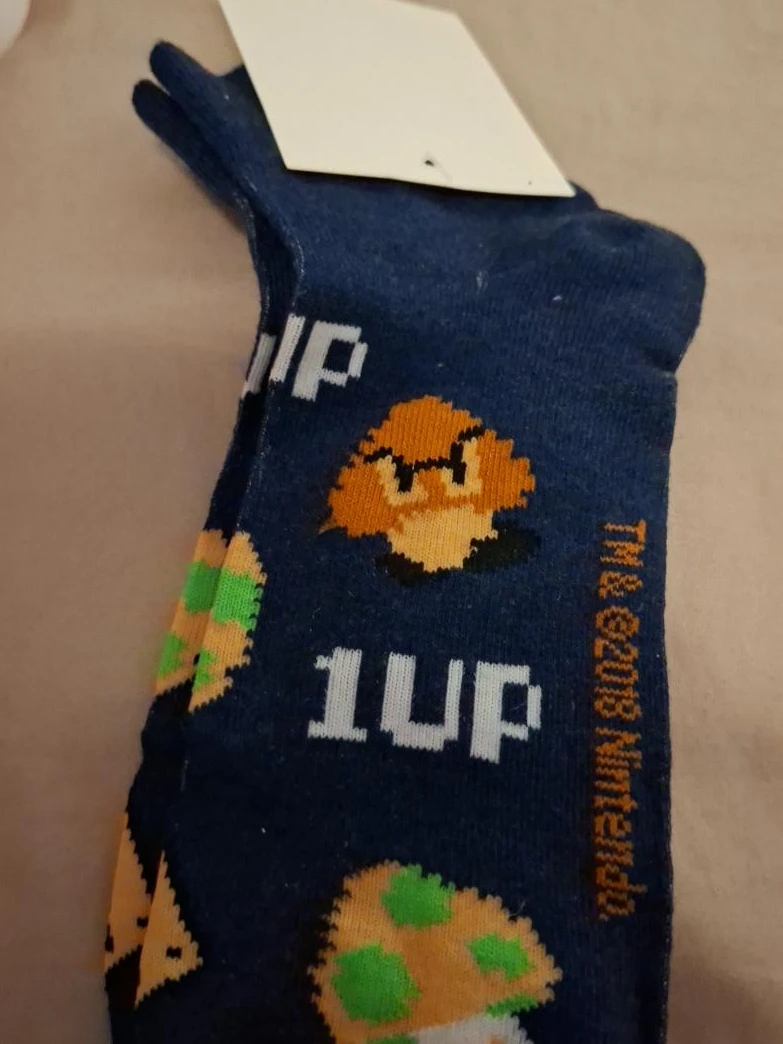 Nintendo Super Mario 1UP Crew Socks