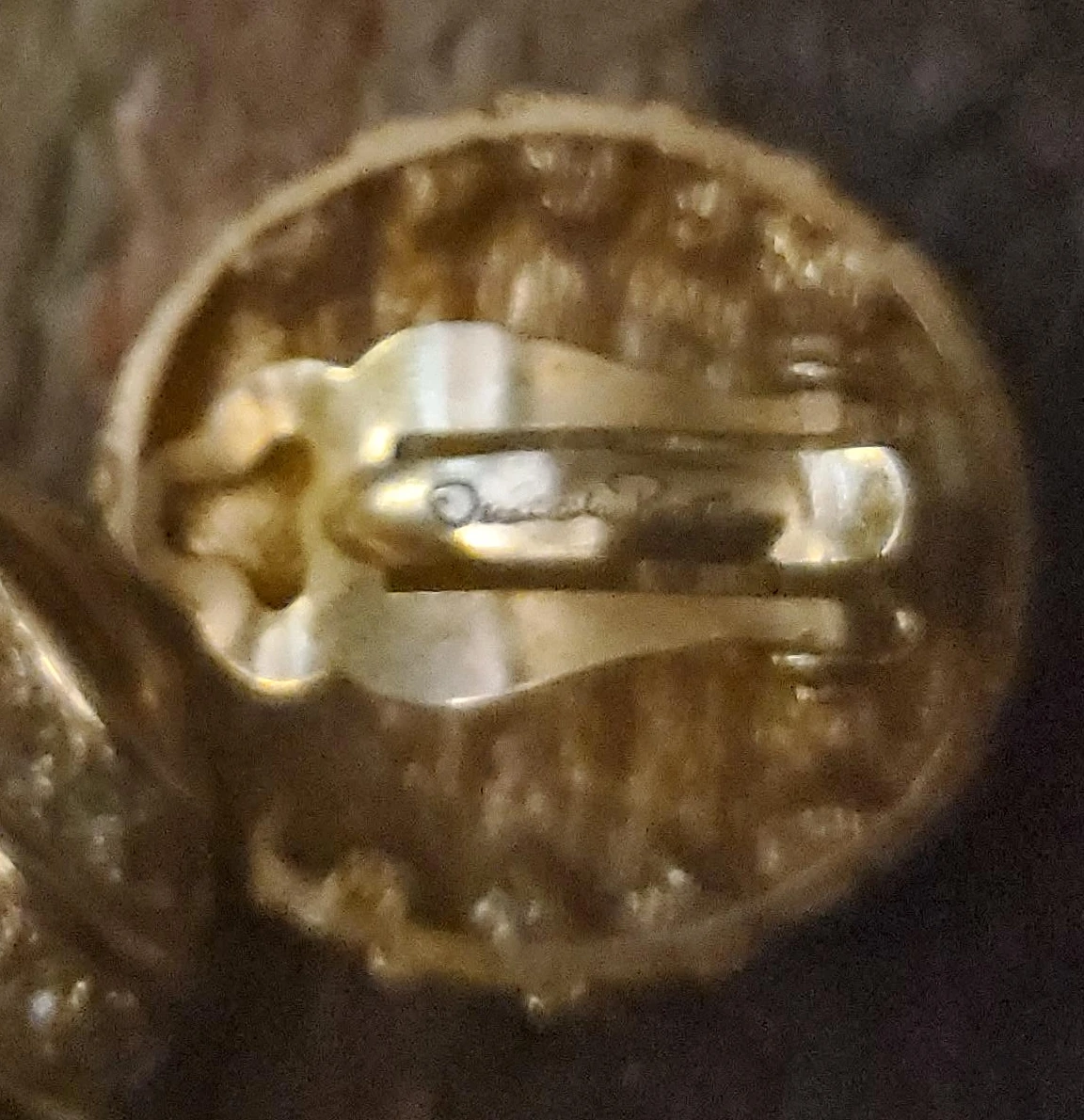 Oscar de la Renta gold-tone clip-on earrings - photo 2