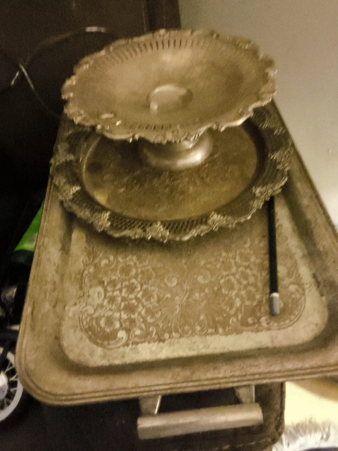Vintage silver-plated serving tray and pedestal bowl