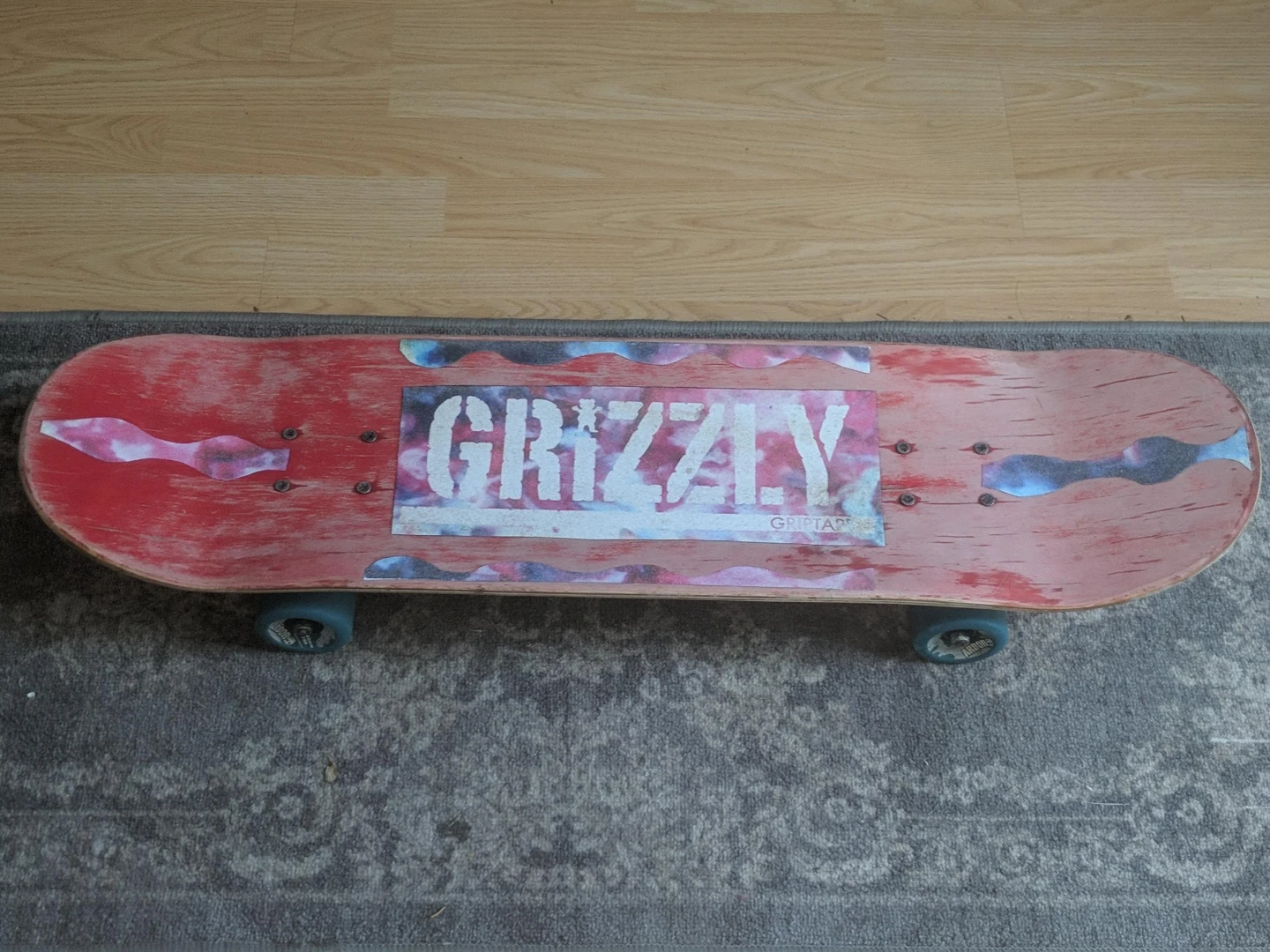 Grizzly Griptape Skateboard