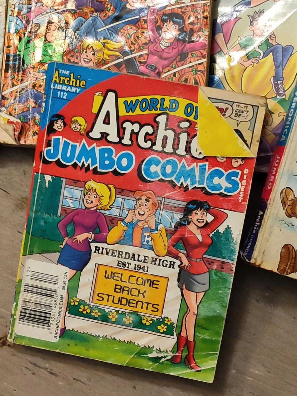 Collection of 7 Archie Comics Digest