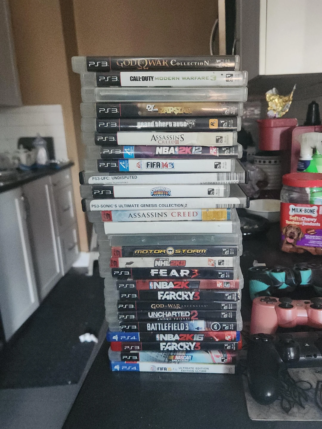 Collection of 22 PlayStation 3 and PS4 Video Games