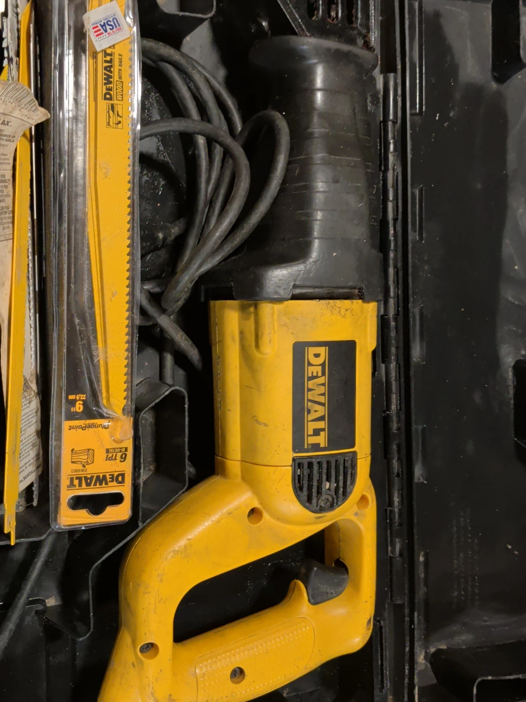 DEWALT Reciprocating Saw with Carrying Case