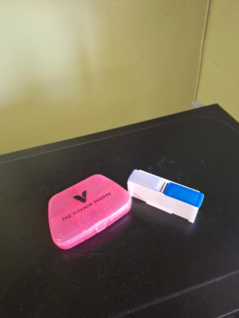 The Vitamin Shoppe Pill Case Set
