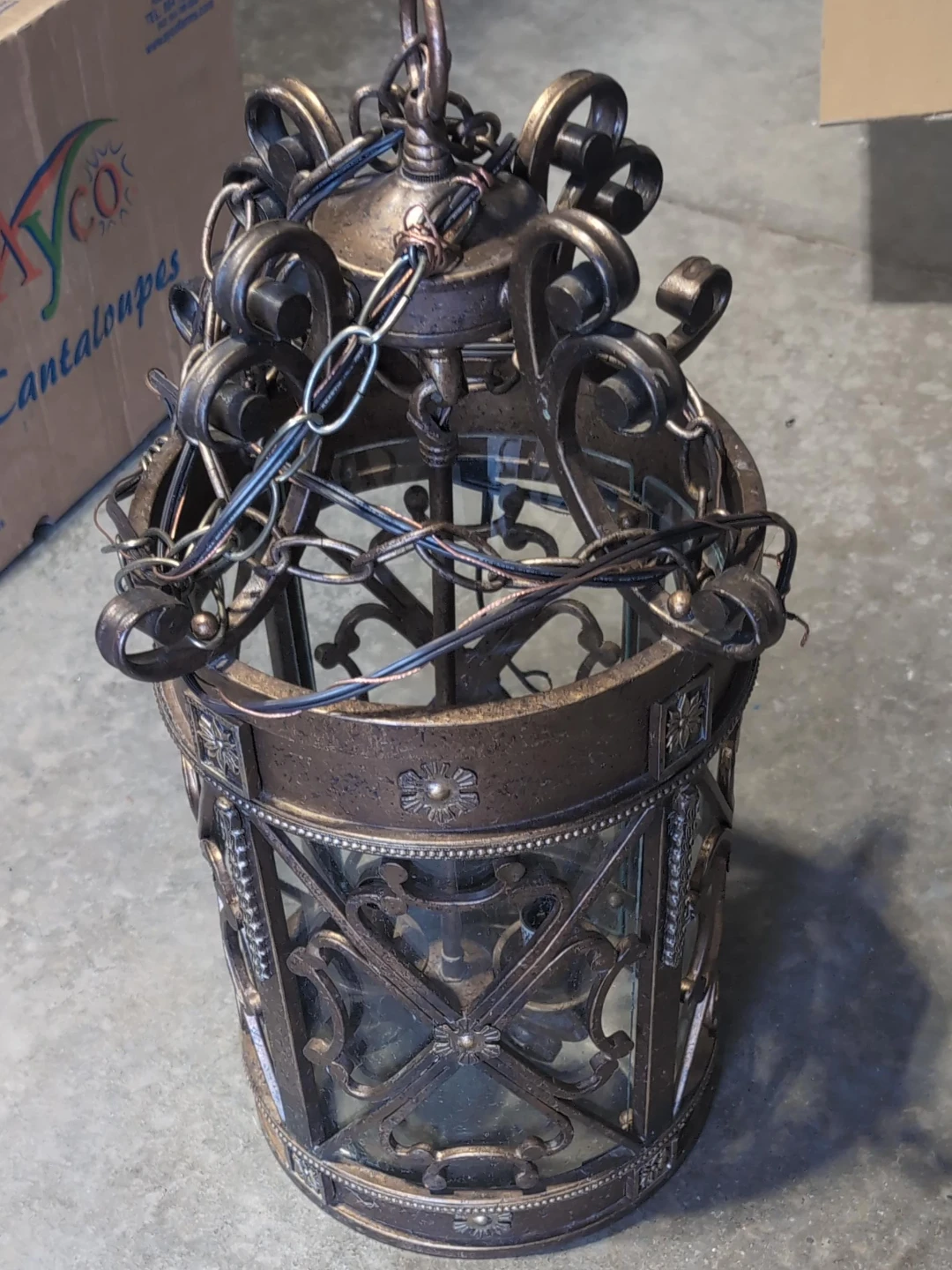 Vintage Bronze Metal Lantern Pendant Light