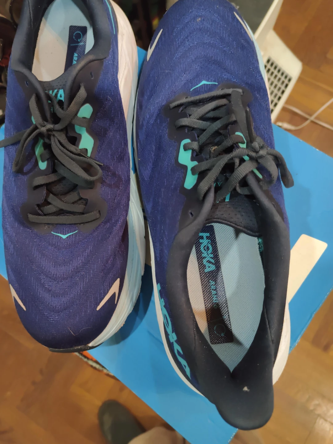 Hoka Arahi Running Shoes