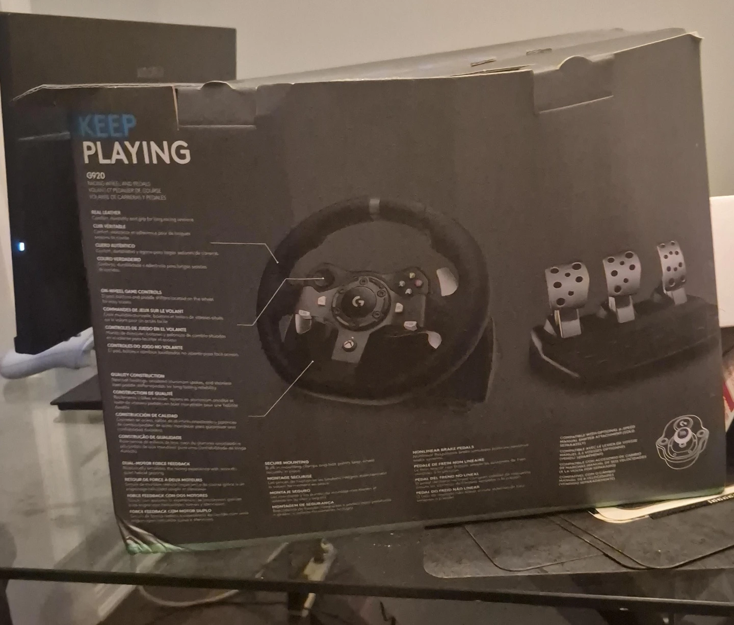 Logitech G920 Driving Force Racing Wheel and Pedals