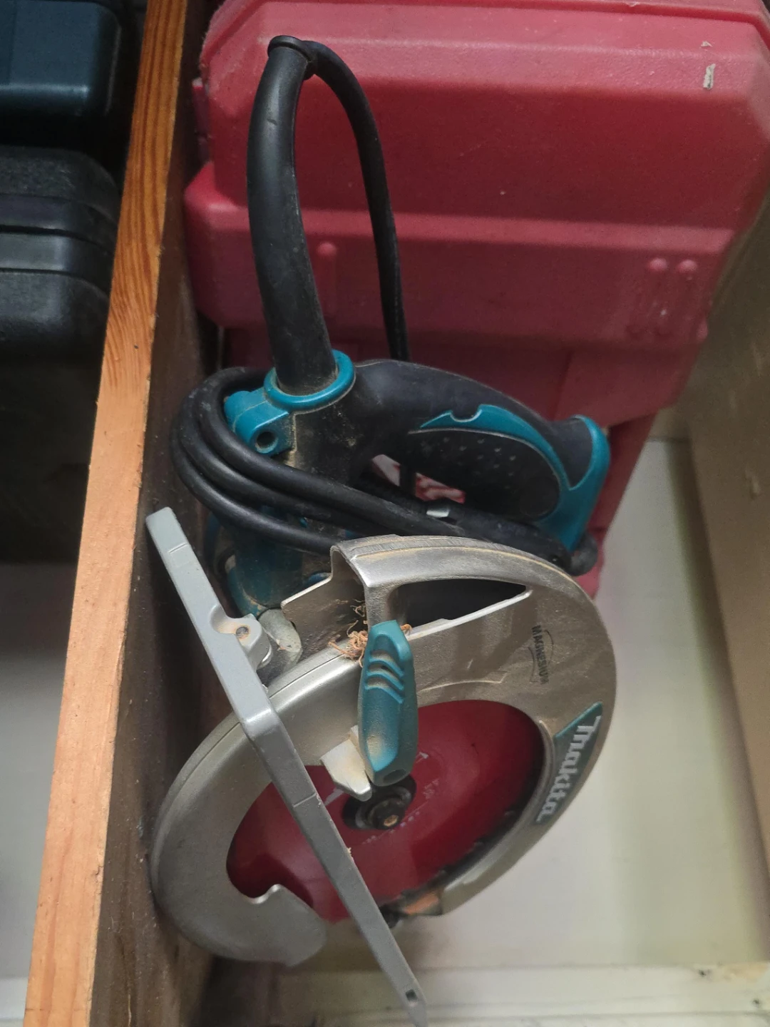 Makita Magnesium Circular Saw